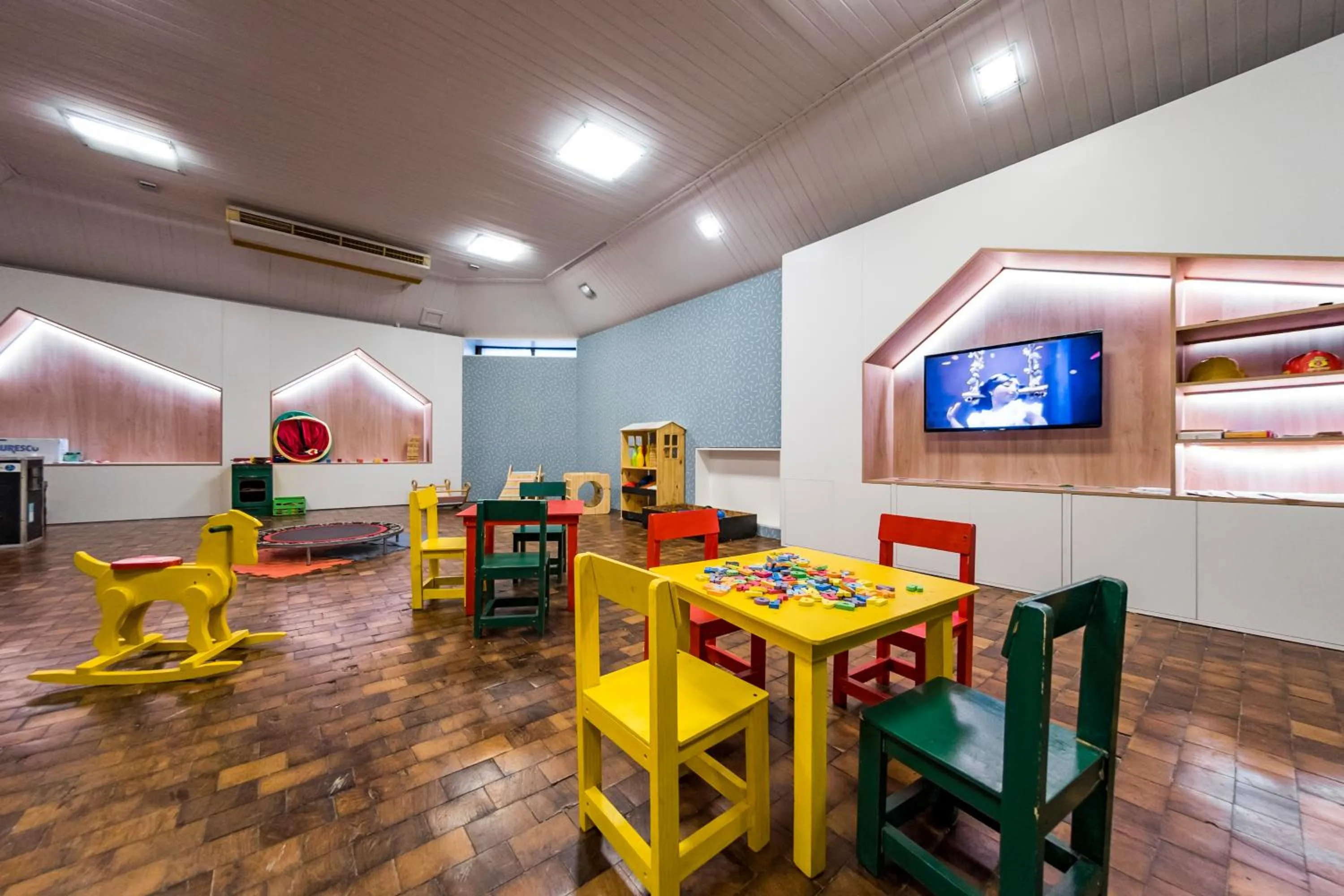 Portal del Lago Hotel