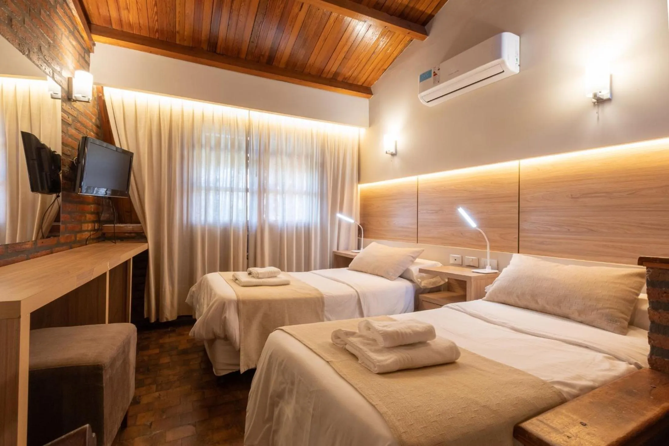 Photo of the whole room, Bed in Portal del Lago Hotel