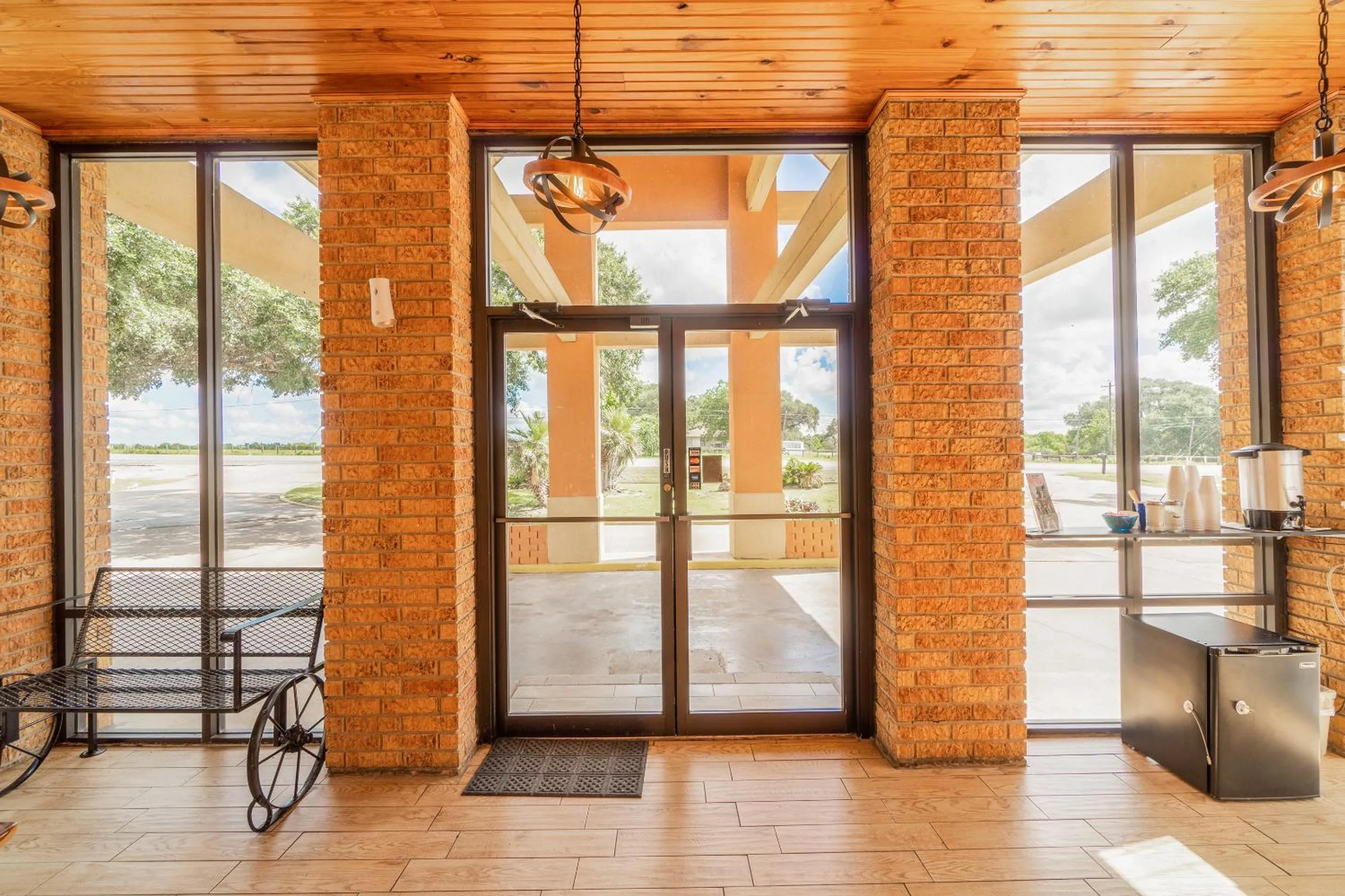 Lobby or reception in River Valley Motor Inn By OYO La Grange Texas