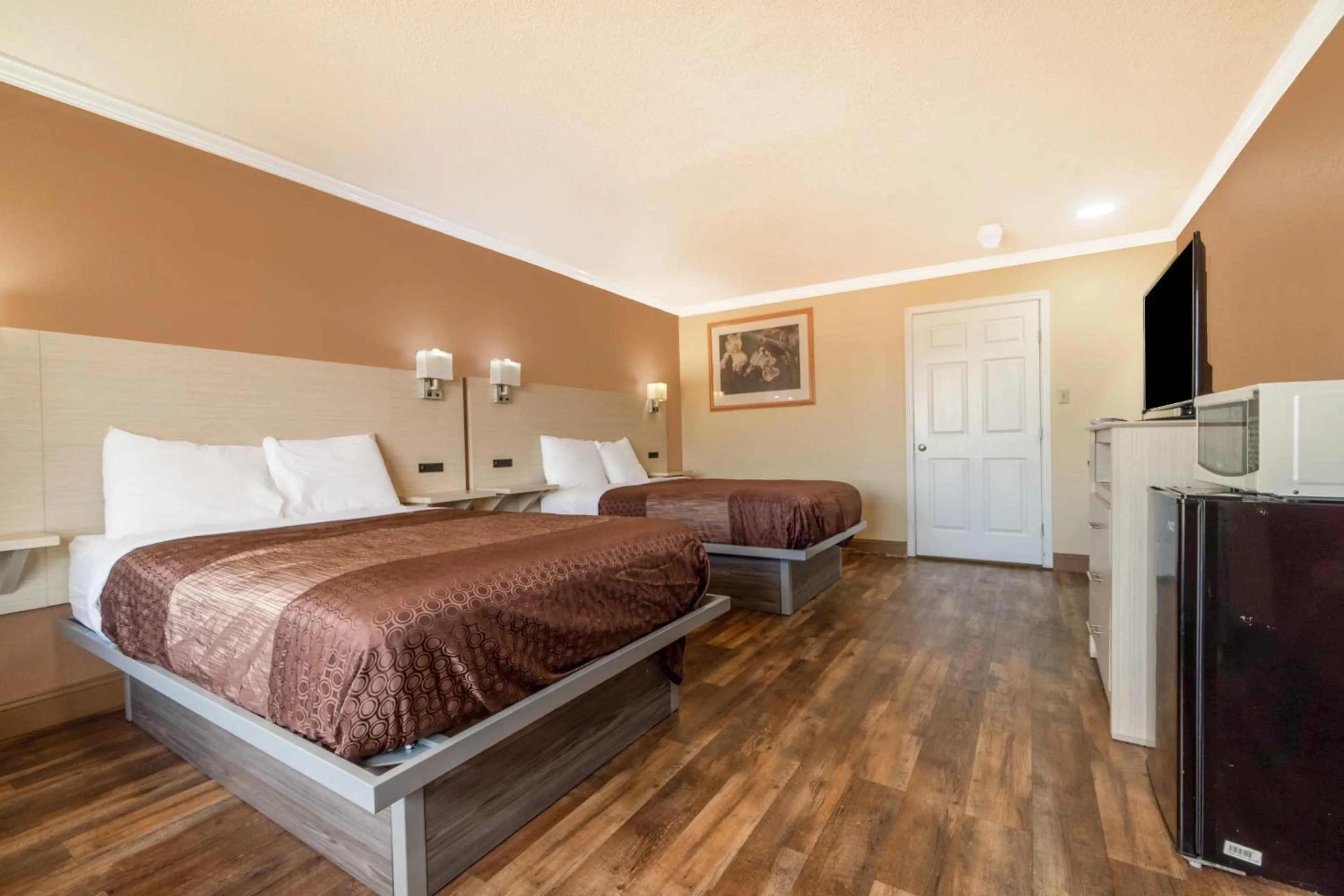 Bedroom in River Valley Motor Inn By OYO La Grange Texas