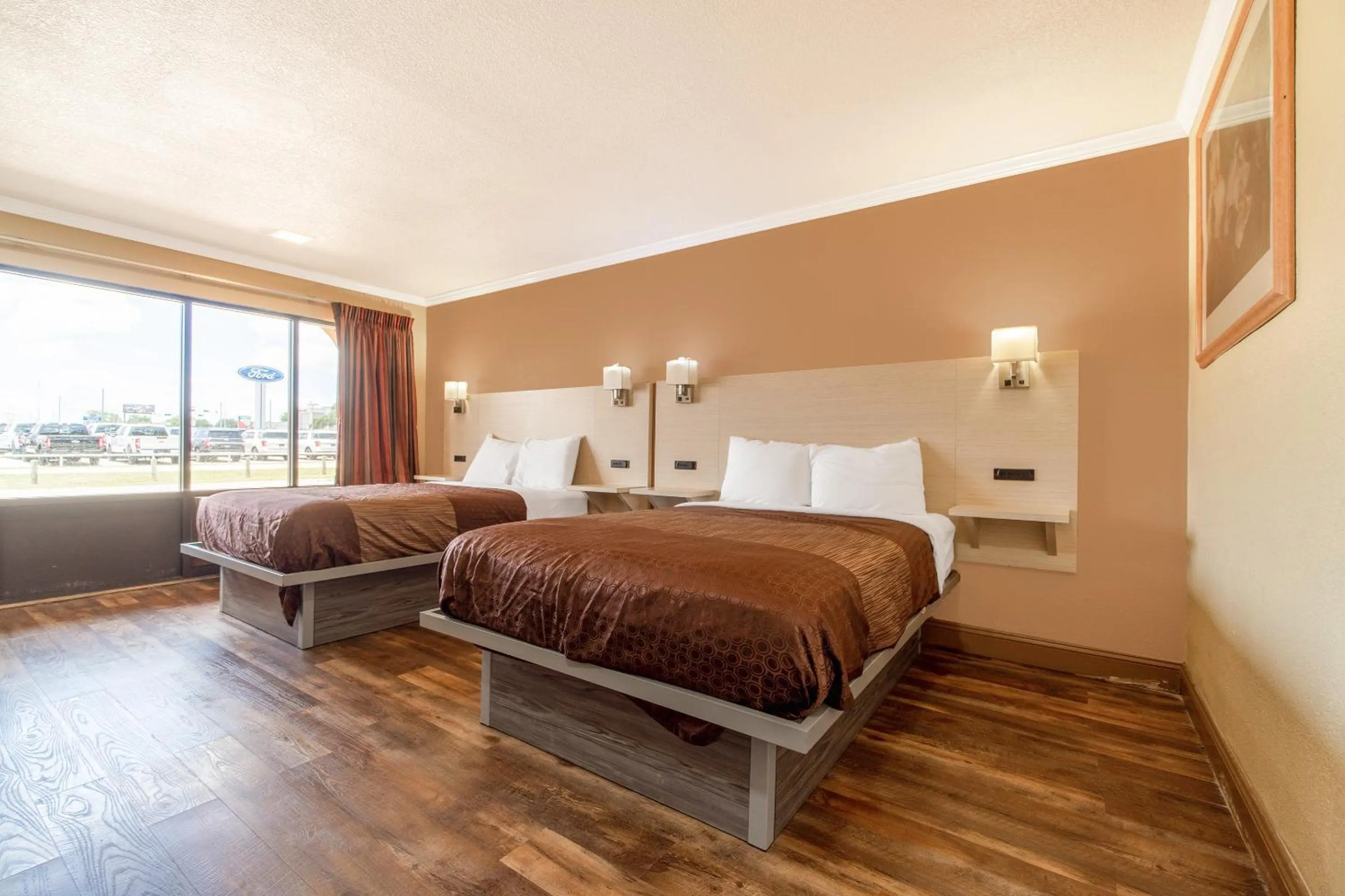 Bedroom in River Valley Motor Inn By OYO La Grange Texas