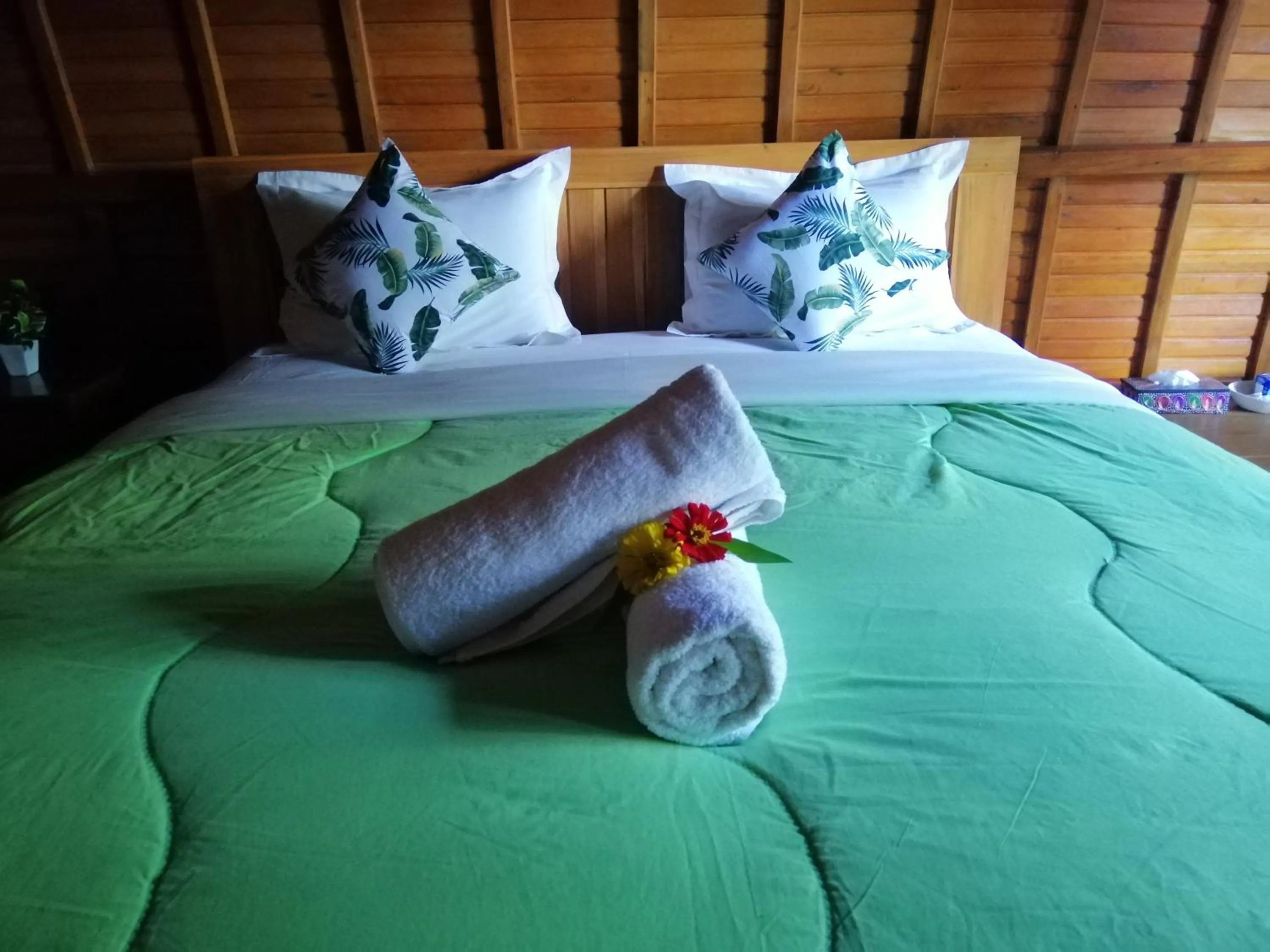 Bed in Ginanthi Cottage