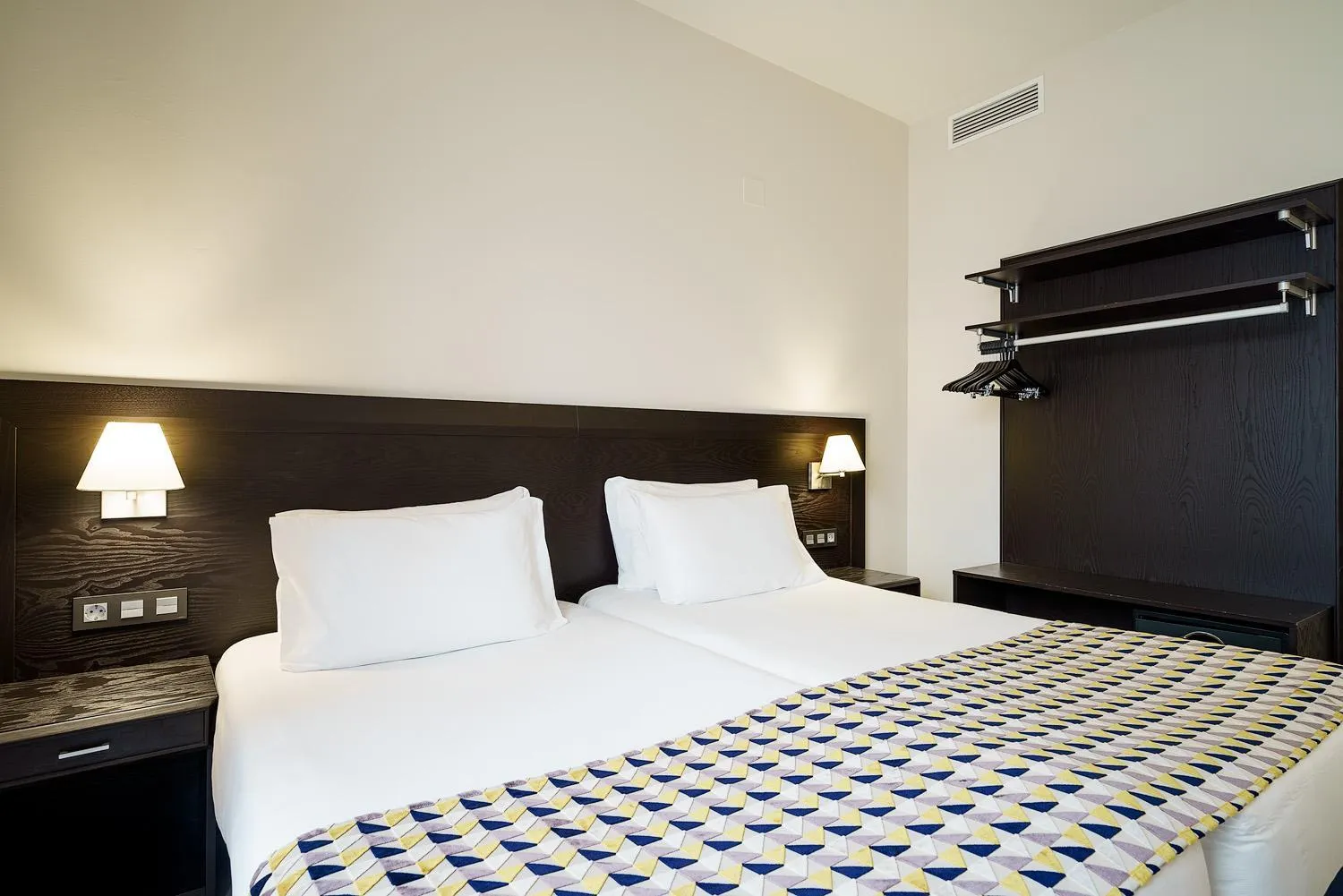 Bed in Exe Málaga Museos