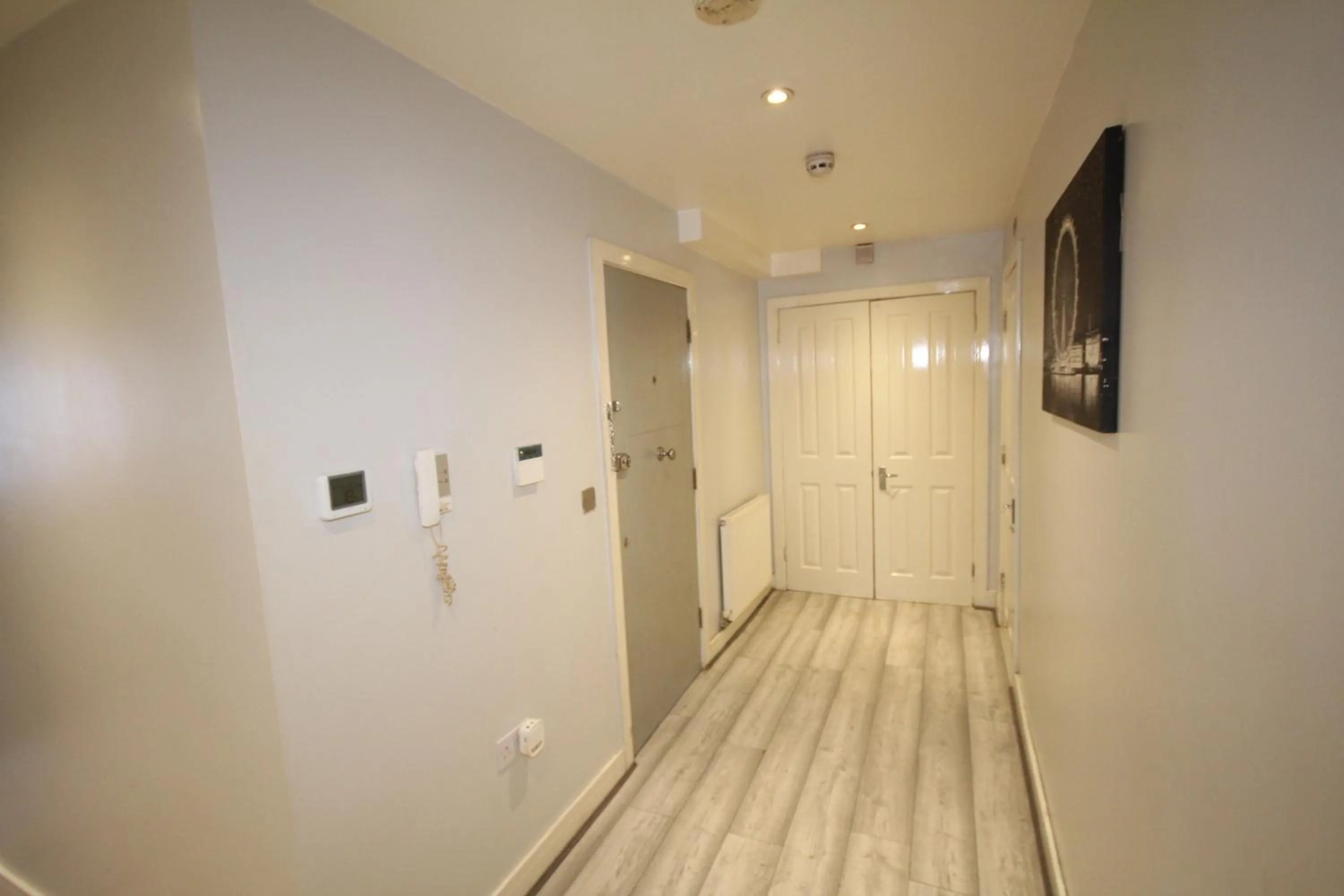 Holden Court Apartment - Apt 1