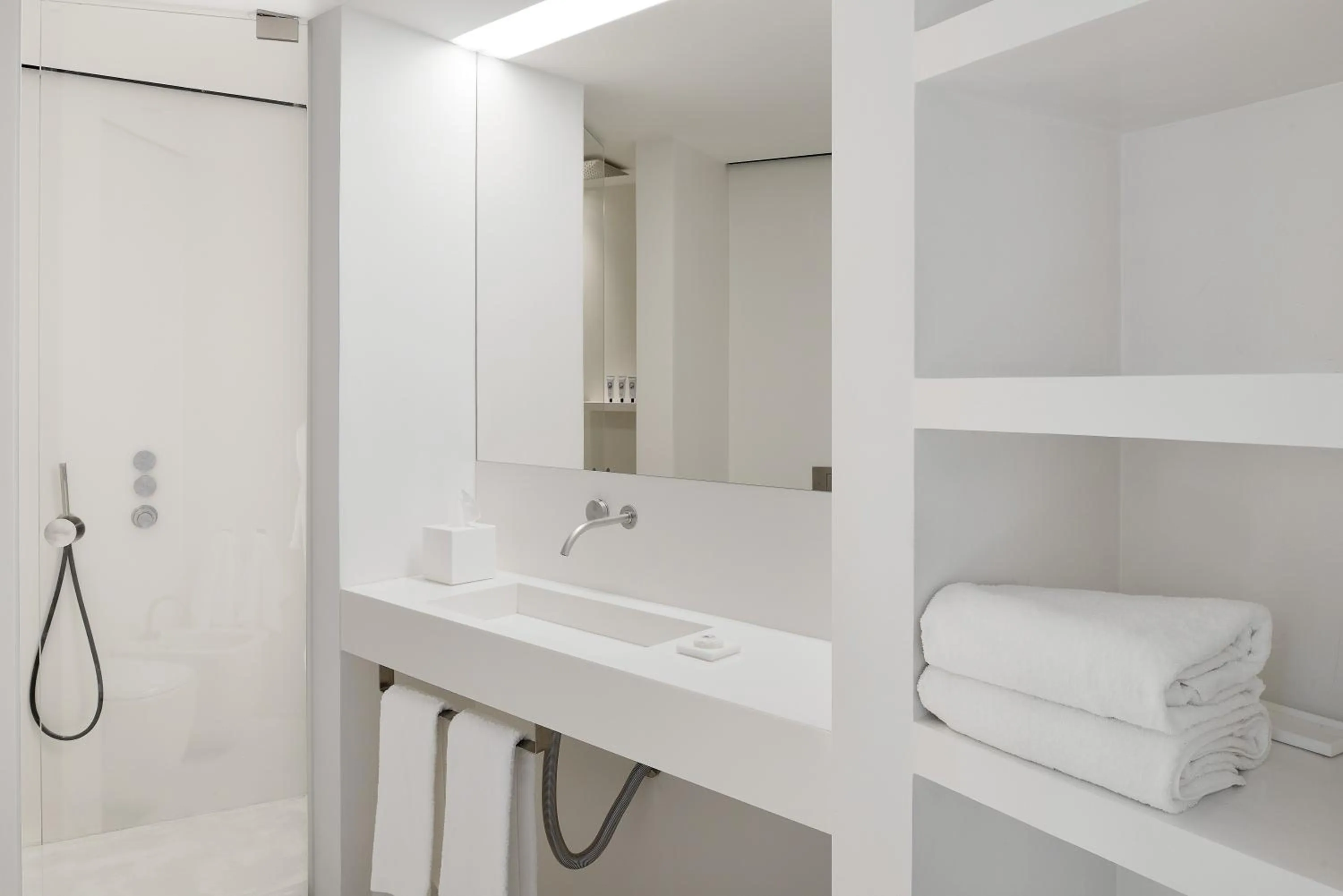 Bathroom in Rhinoceros