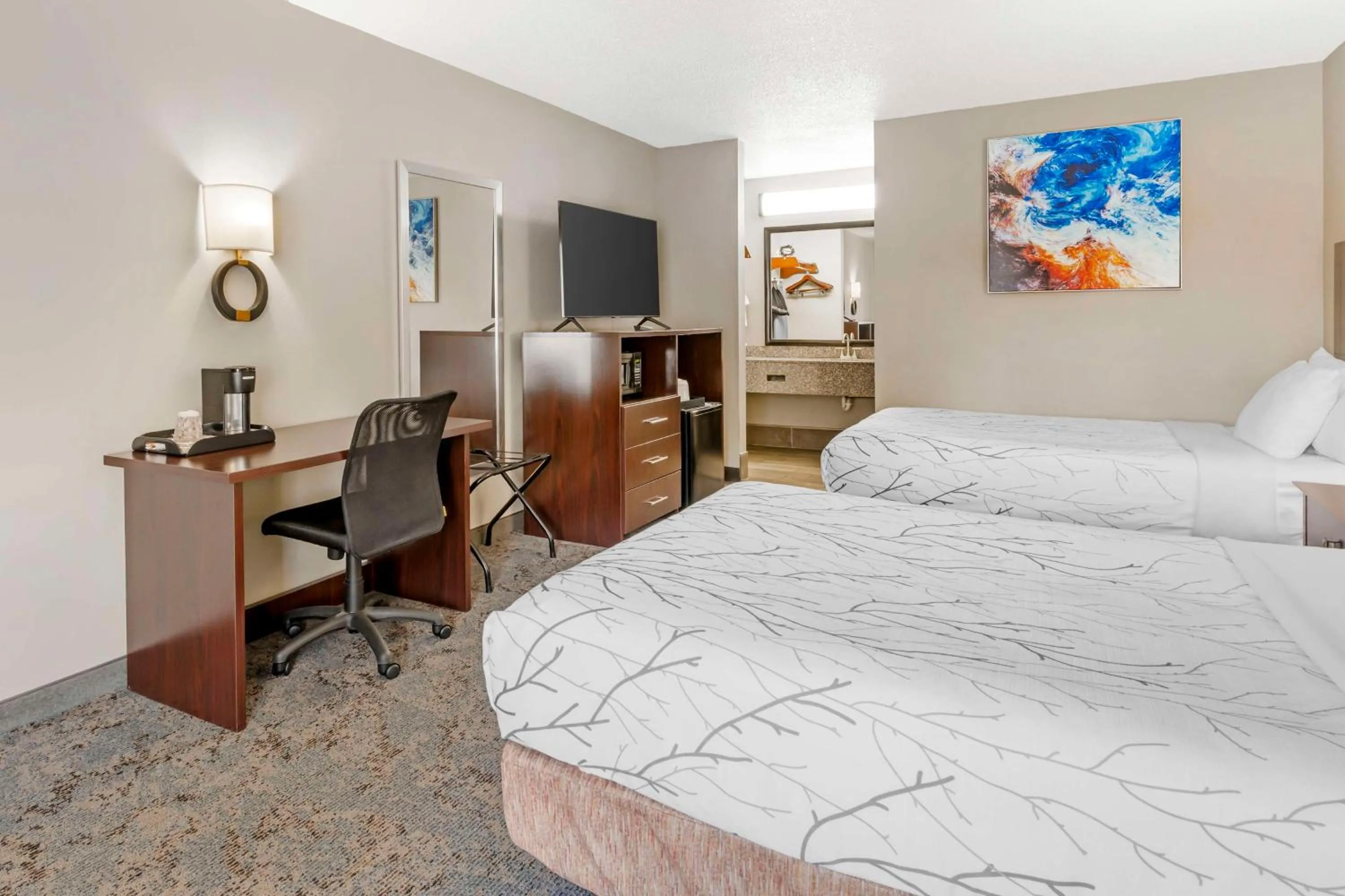 Bedroom, Bed in Best Western Royal Inn