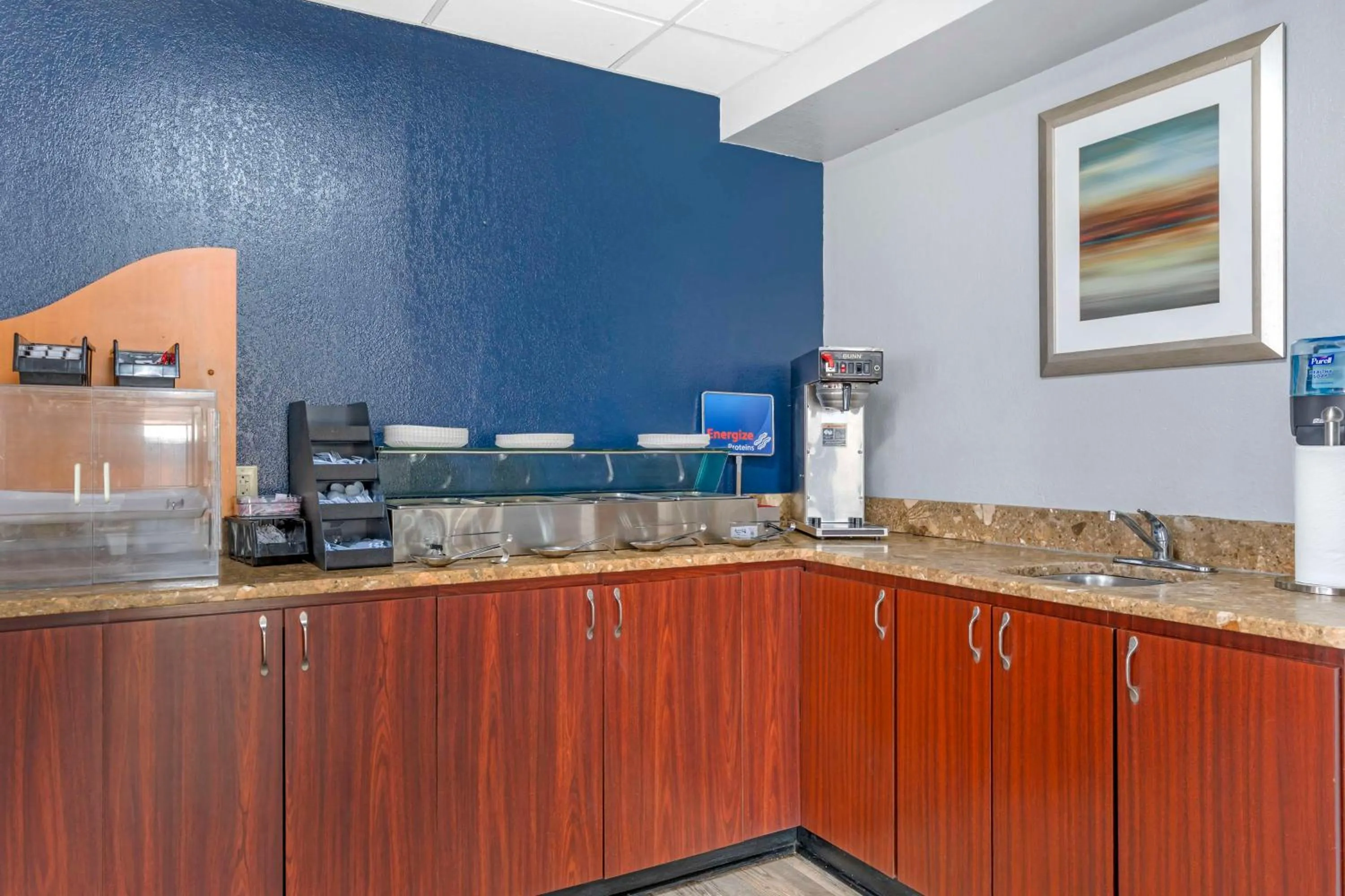 Breakfast in Best Western Royal Inn