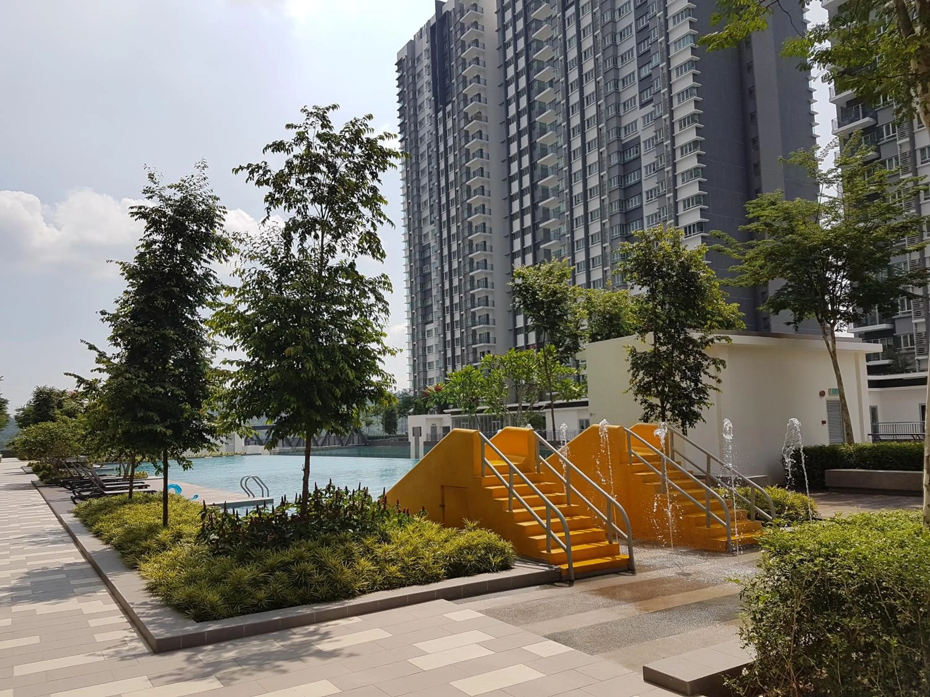 Swimming pool in Southville Stay @ Savanna Executive Suite