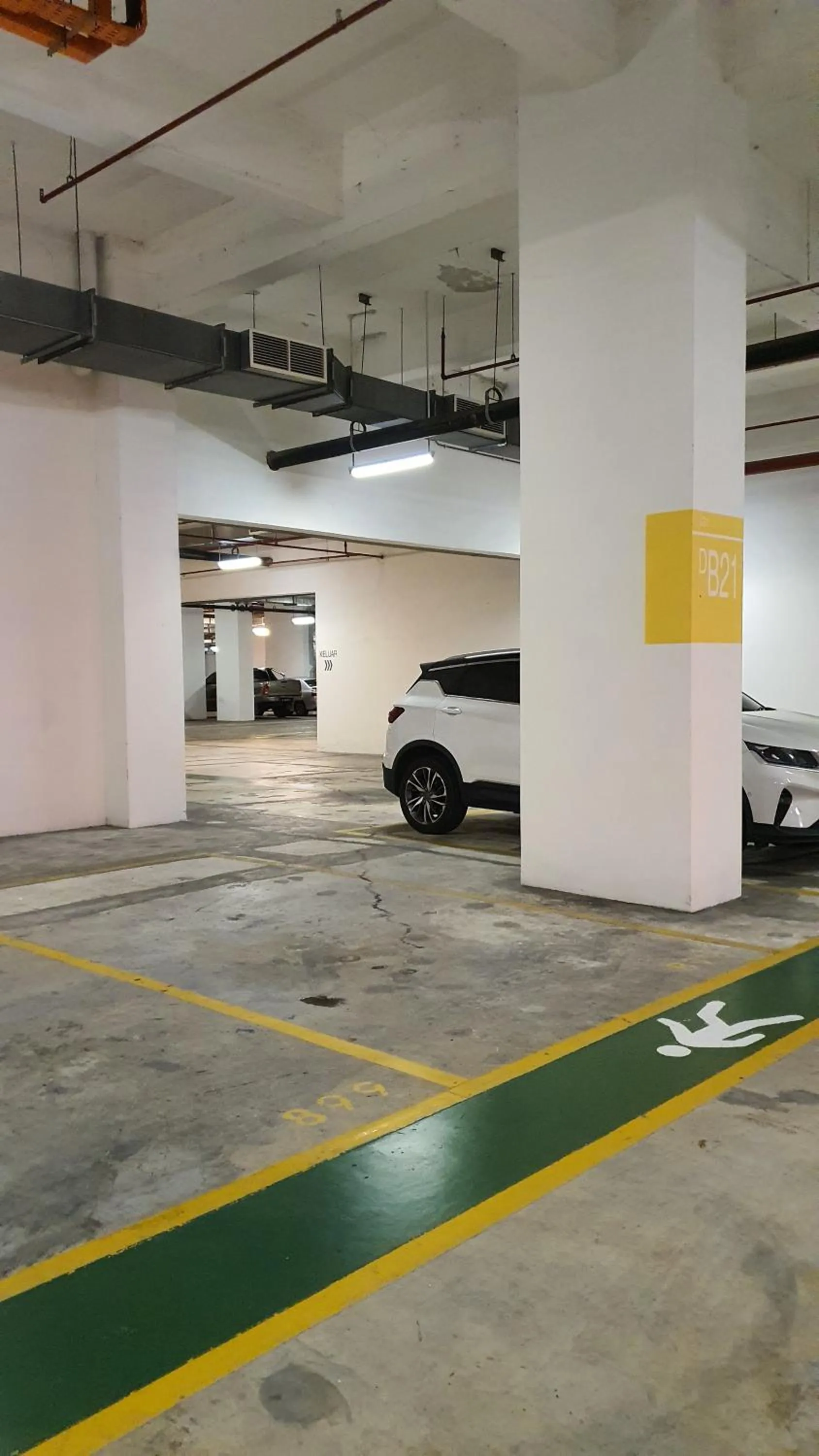Parking in Southville Stay @ Savanna Executive Suite