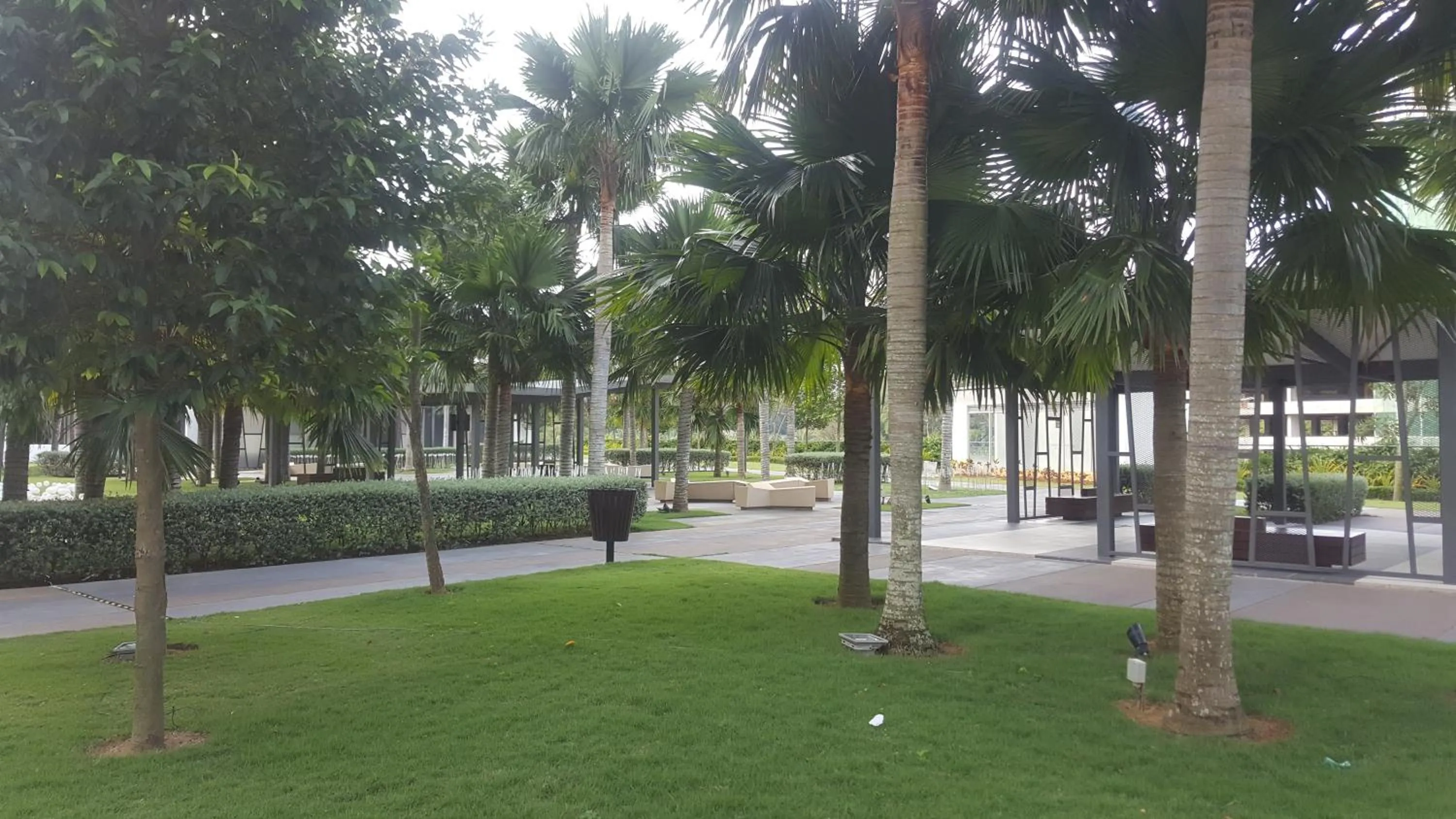 Garden in Southville Stay @ Savanna Executive Suite