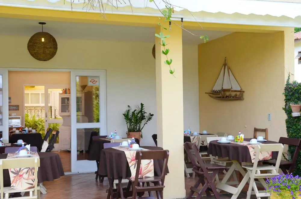 Restaurant/places to eat in Pousada Villa Maritima