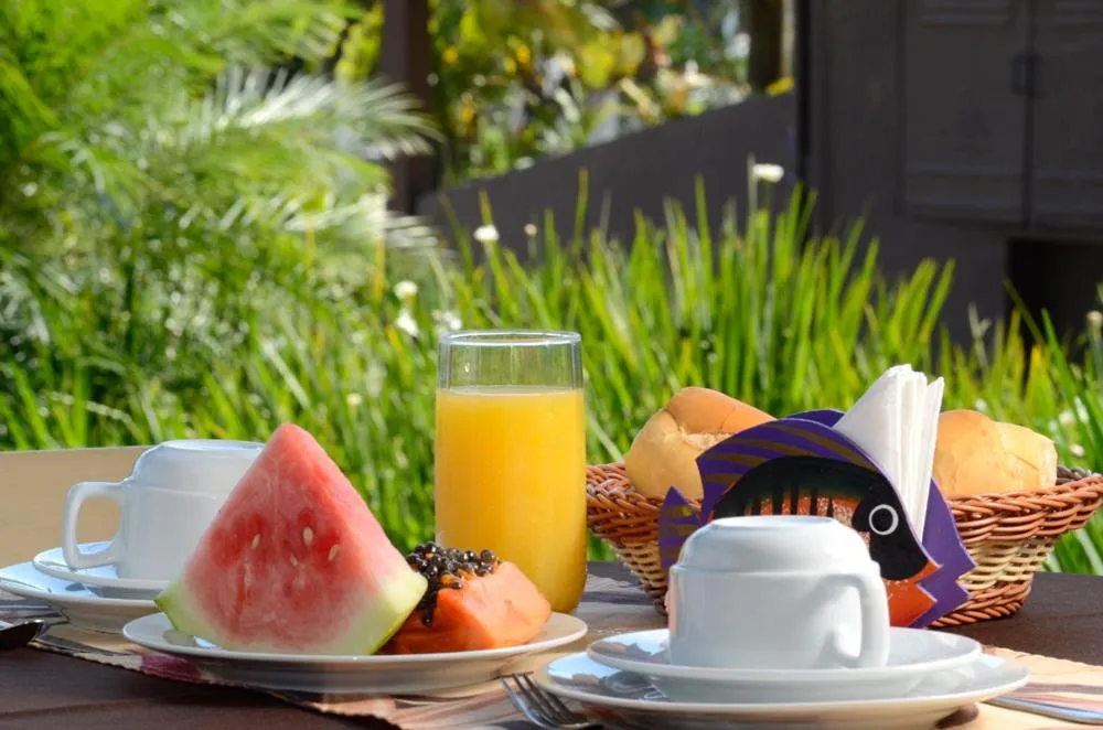 Restaurant/places to eat in Pousada Villa Maritima