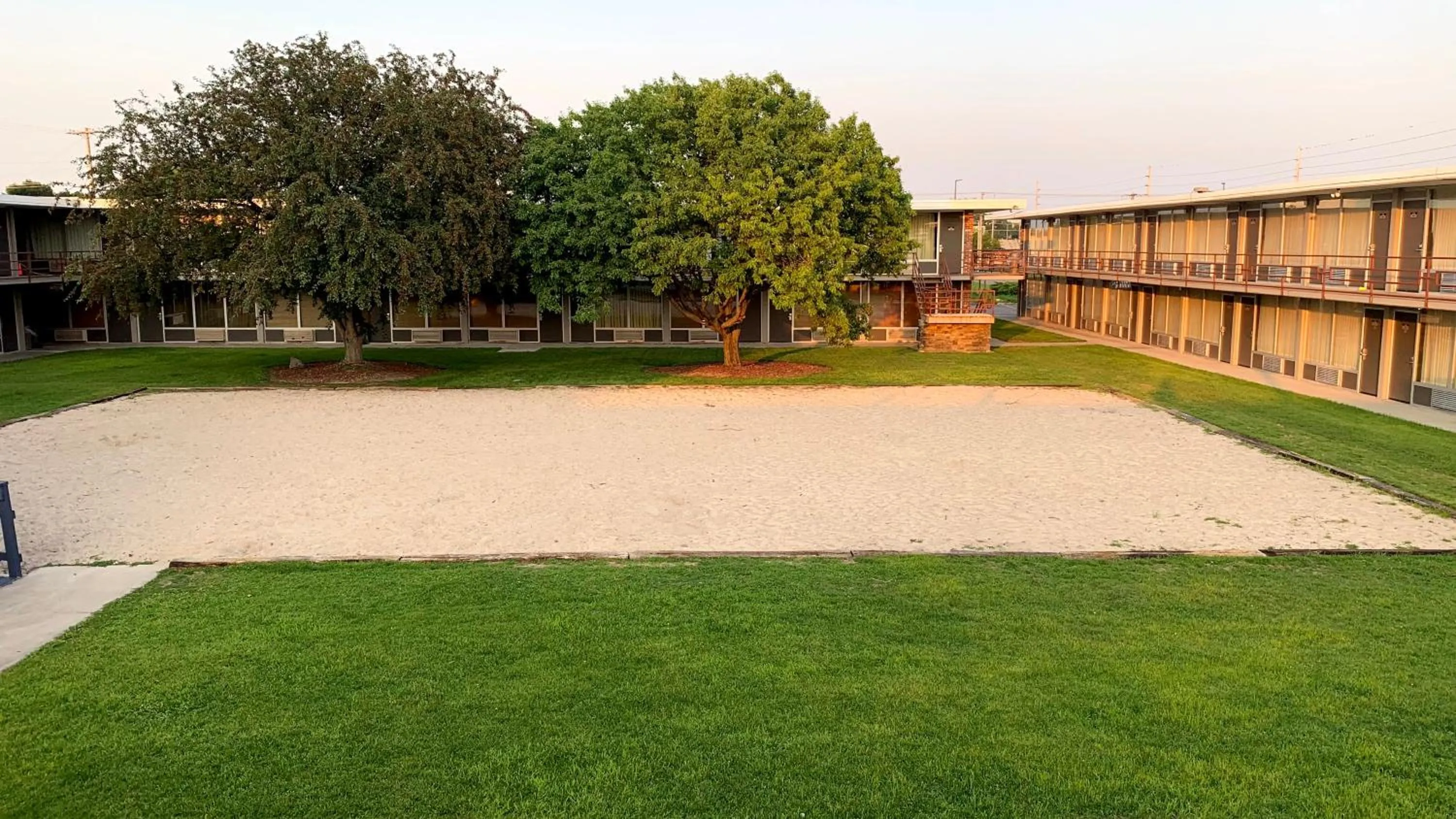 Patio in Norfolk Country Inn and Suites