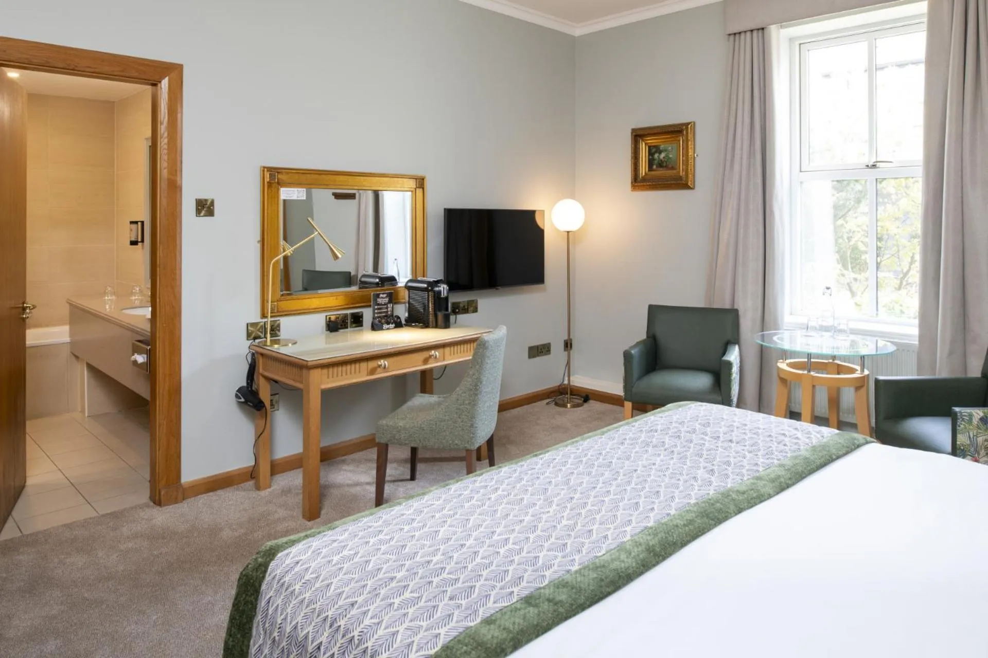 Bedroom, Bed in Roganstown Hotel & Country Club
