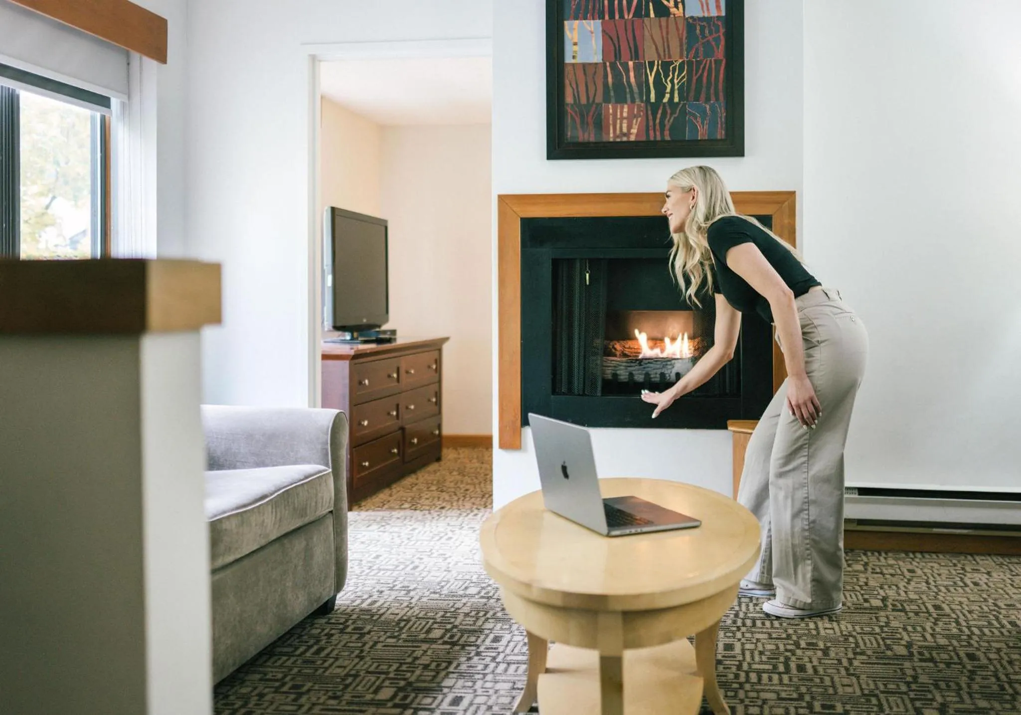 Living room in Mountain Side Hotel Whistler by Executive