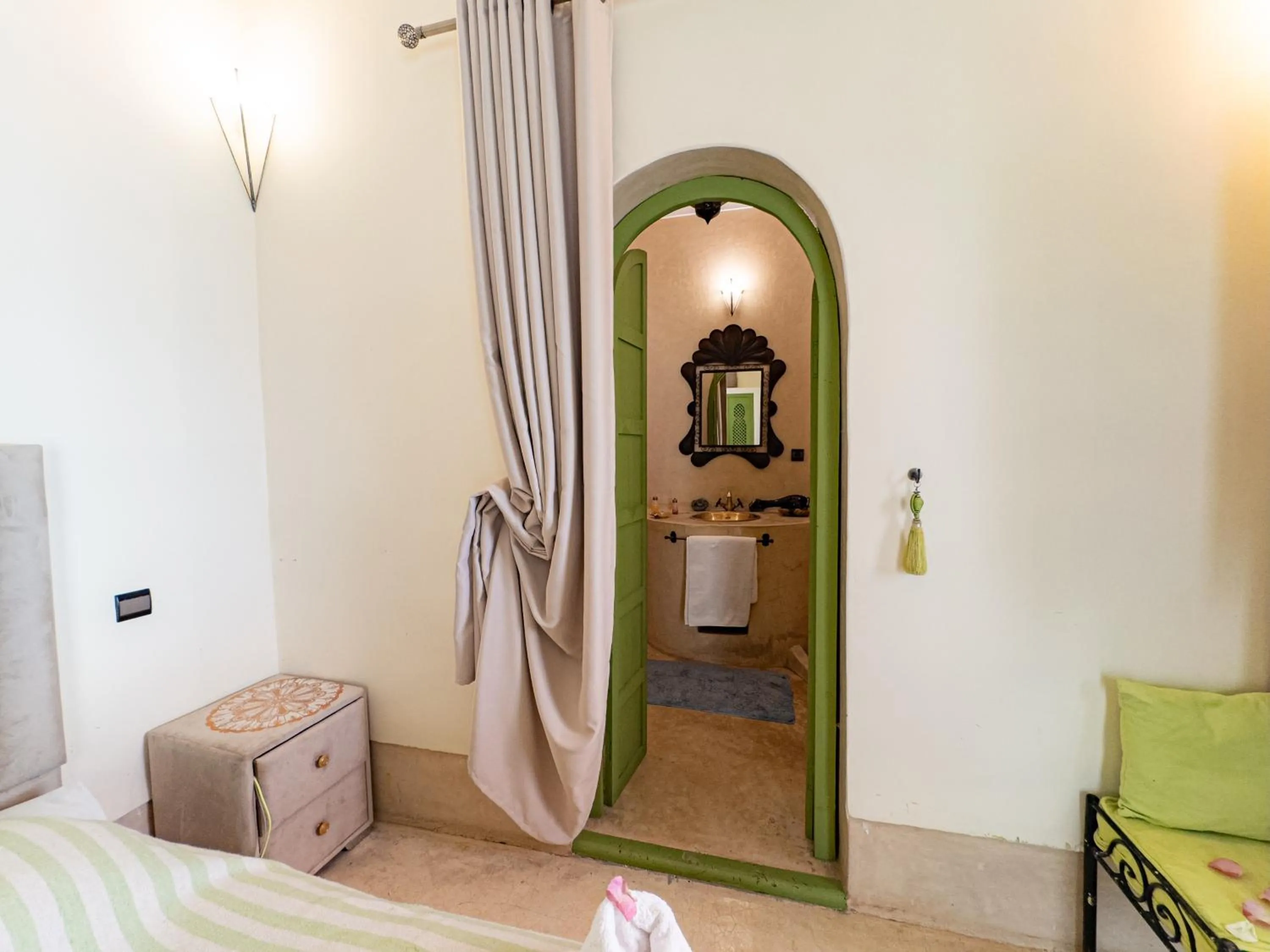 Bed in Riad Minorisa