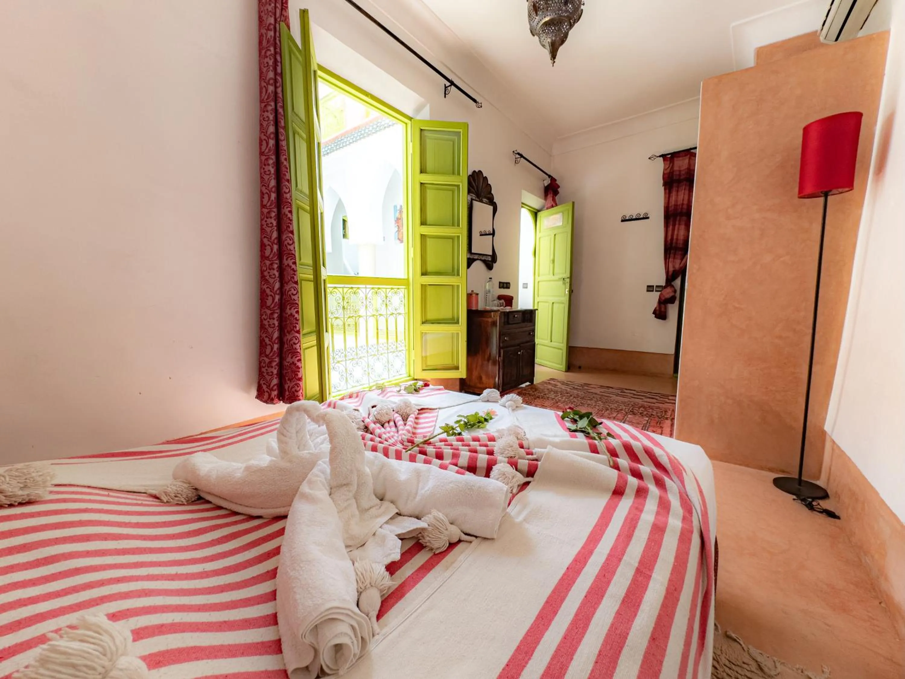Bed in Riad Minorisa