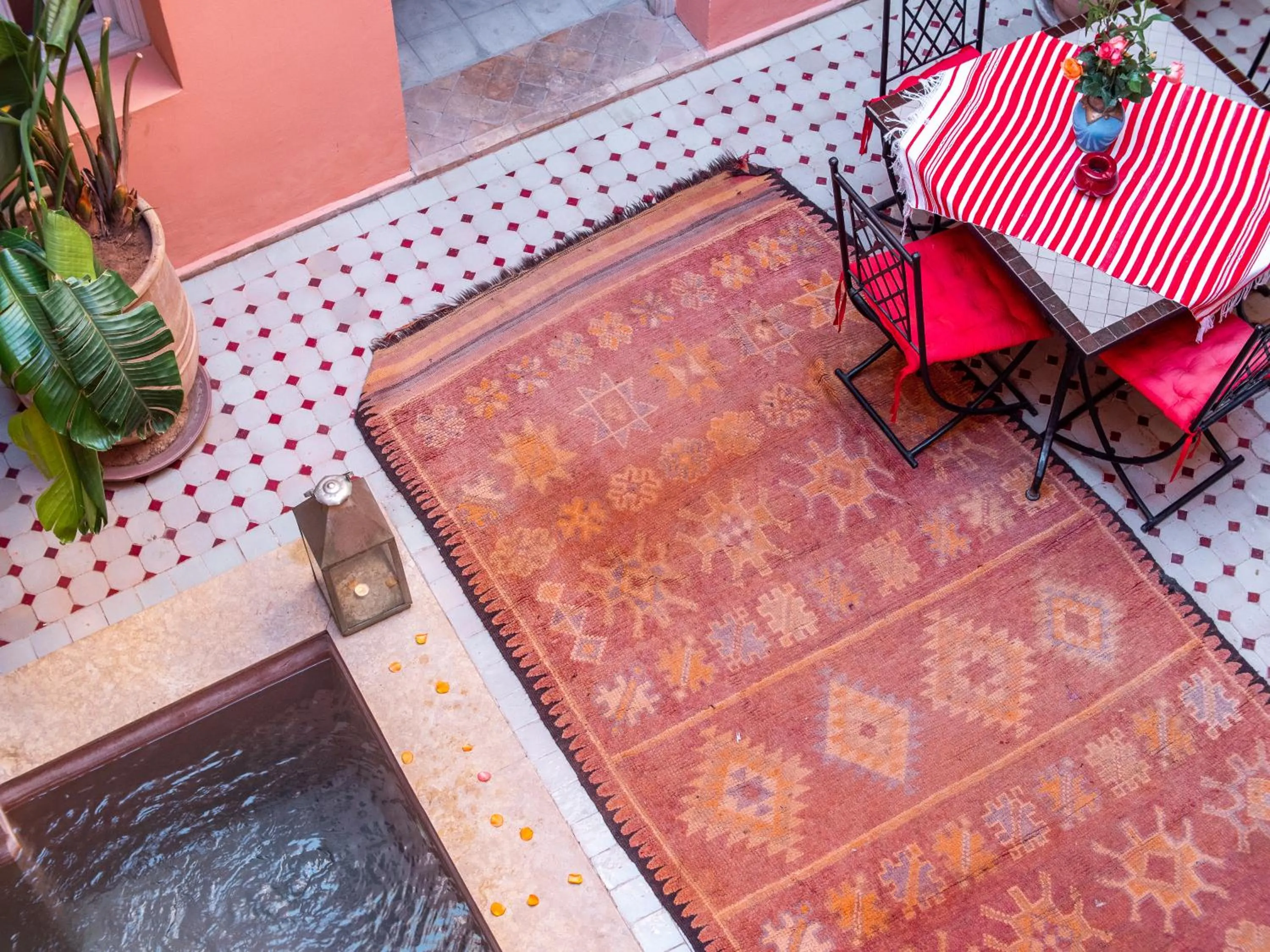 Property building in Riad Tahani