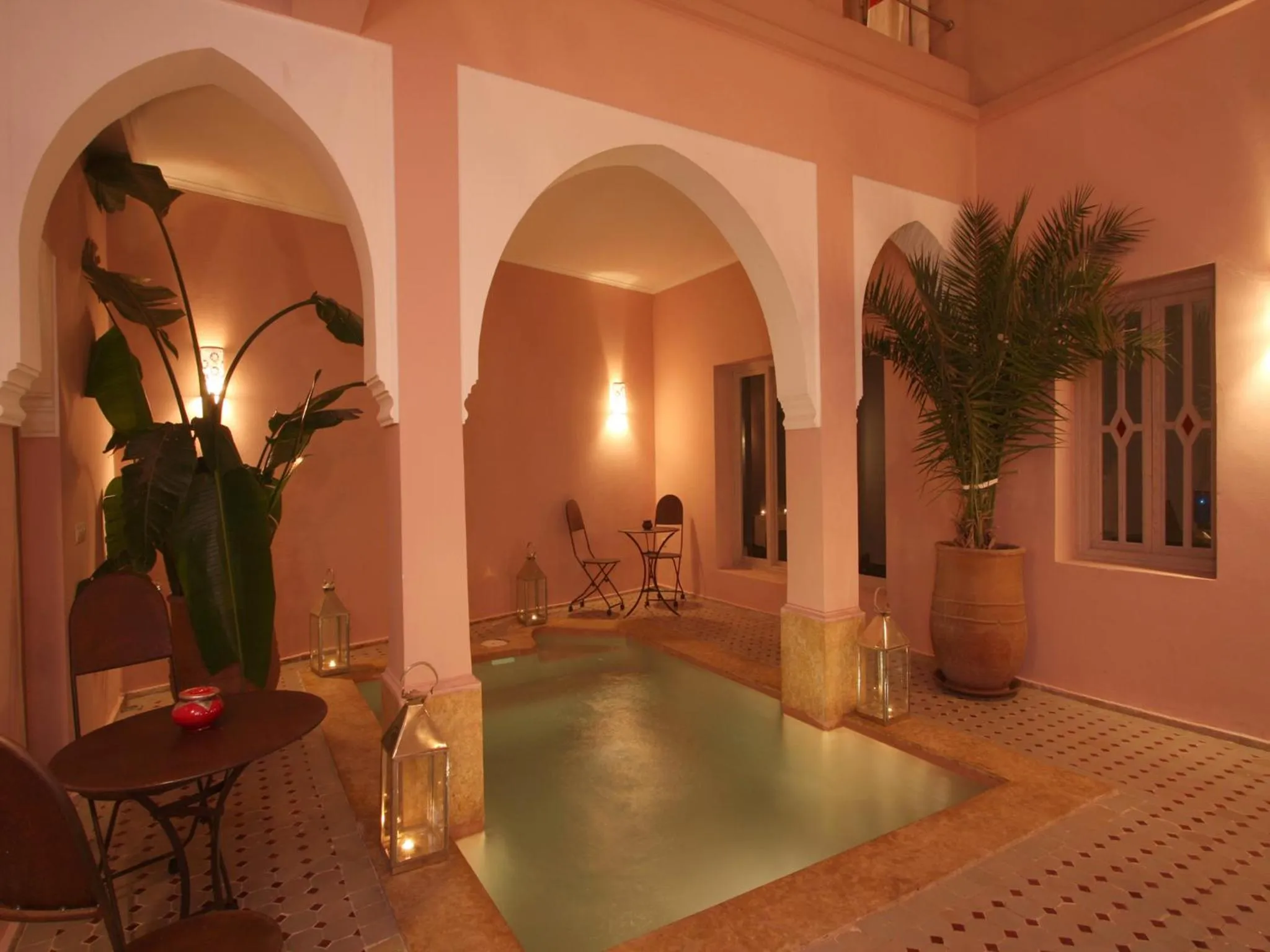 Swimming pool in Riad Tahani