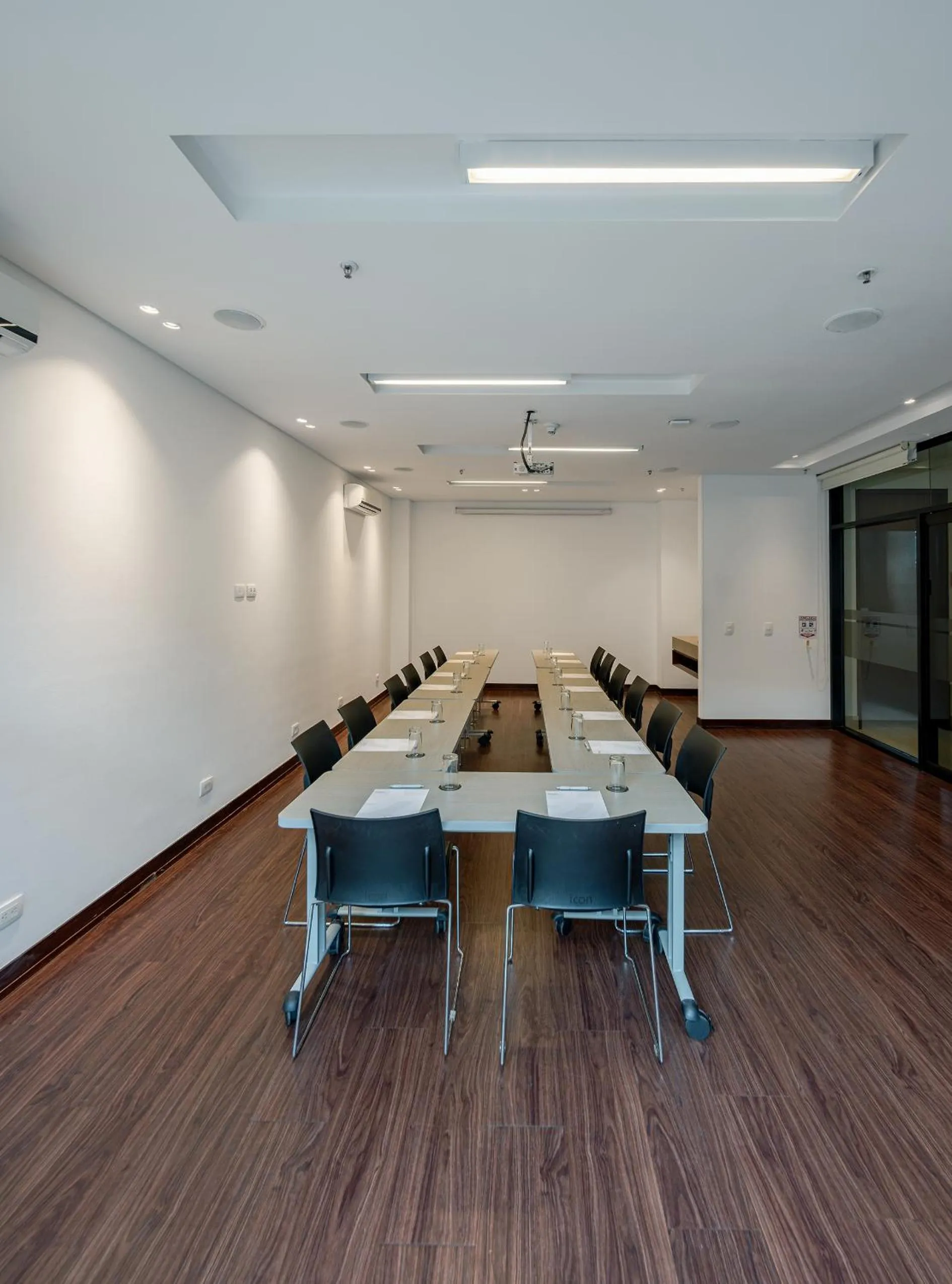 Meeting/conference room in Hotel Chico 97 By OxoHotel