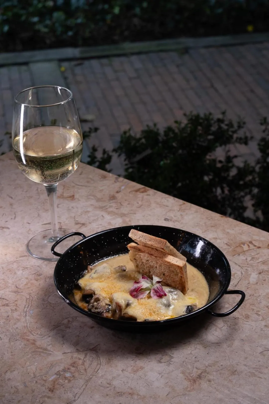 Food in Hotel Chico 97 By OxoHotel