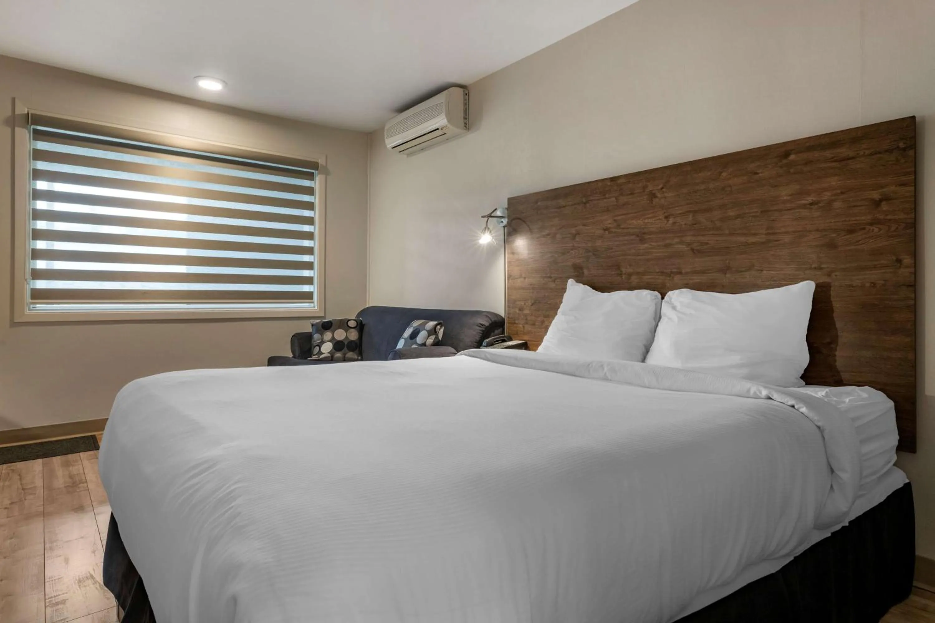 Bedroom in Dannys Suites, SureStay Collection by Best Western