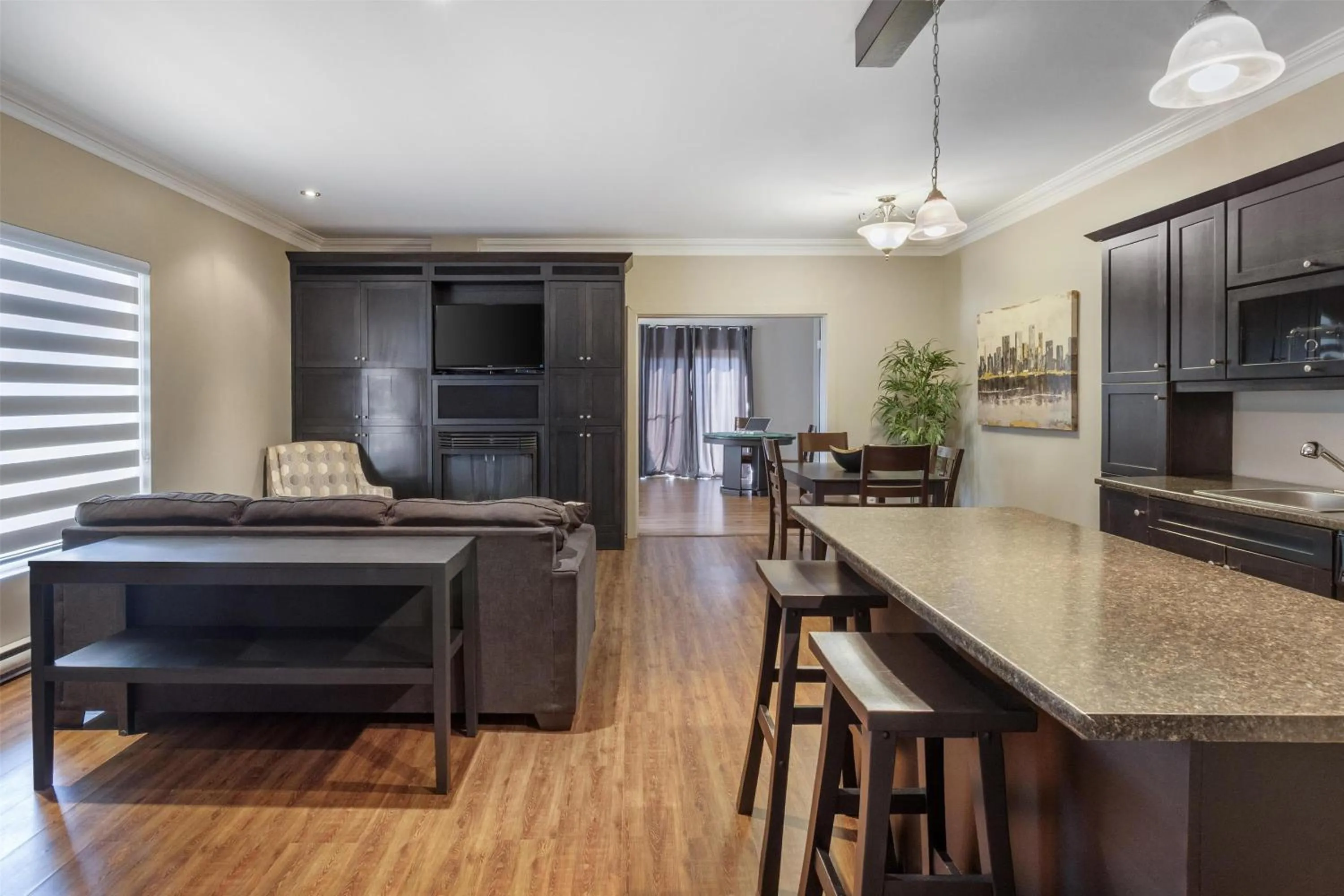 Kitchen or kitchenette in Dannys Suites, SureStay Collection by Best Western