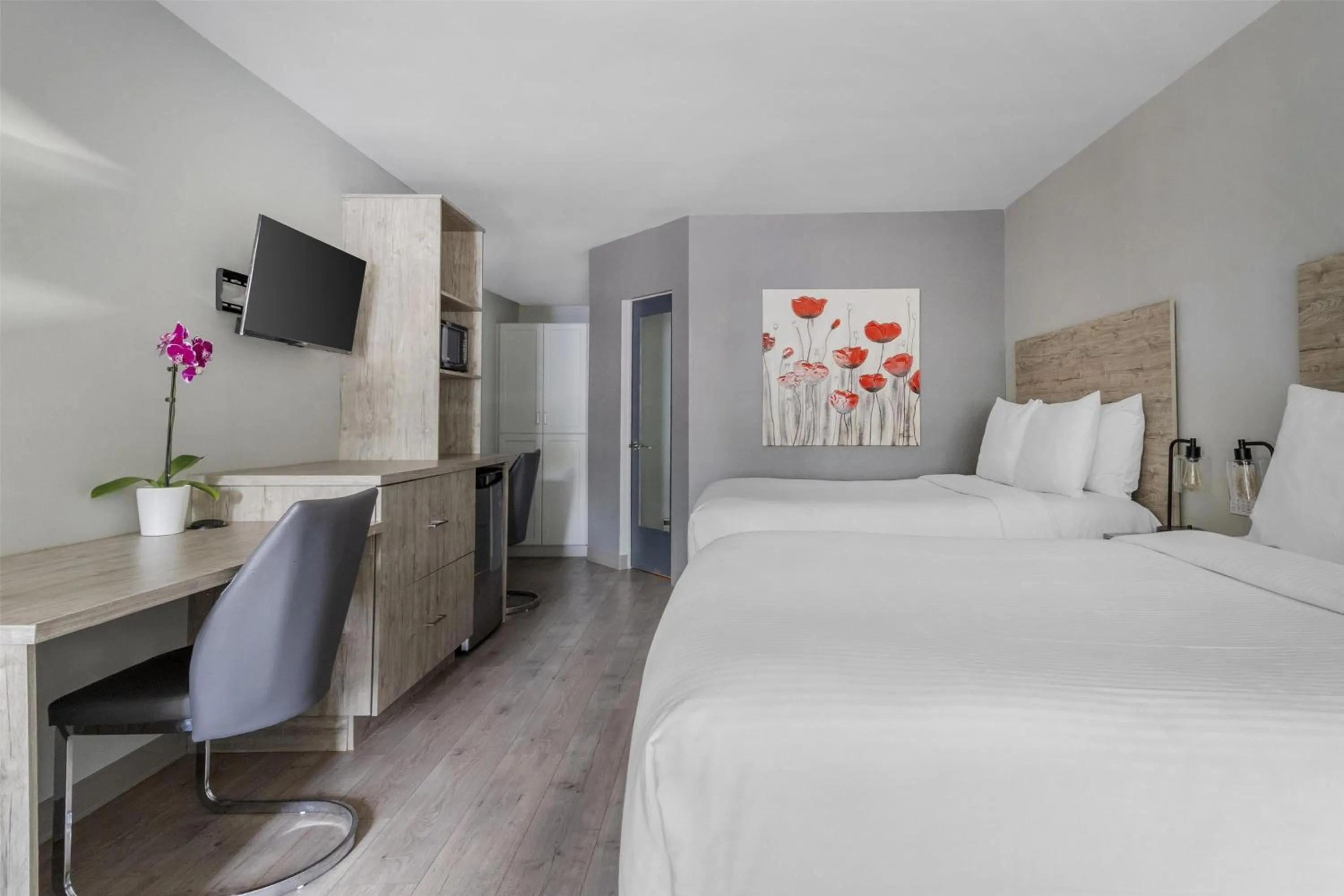 Bedroom in Dannys Suites, SureStay Collection by Best Western