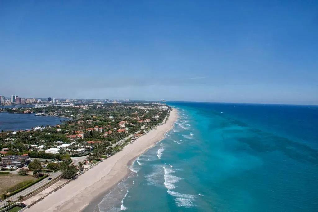 Bird's eye view in Hemingway Suites at Palm Beach Hotel Island