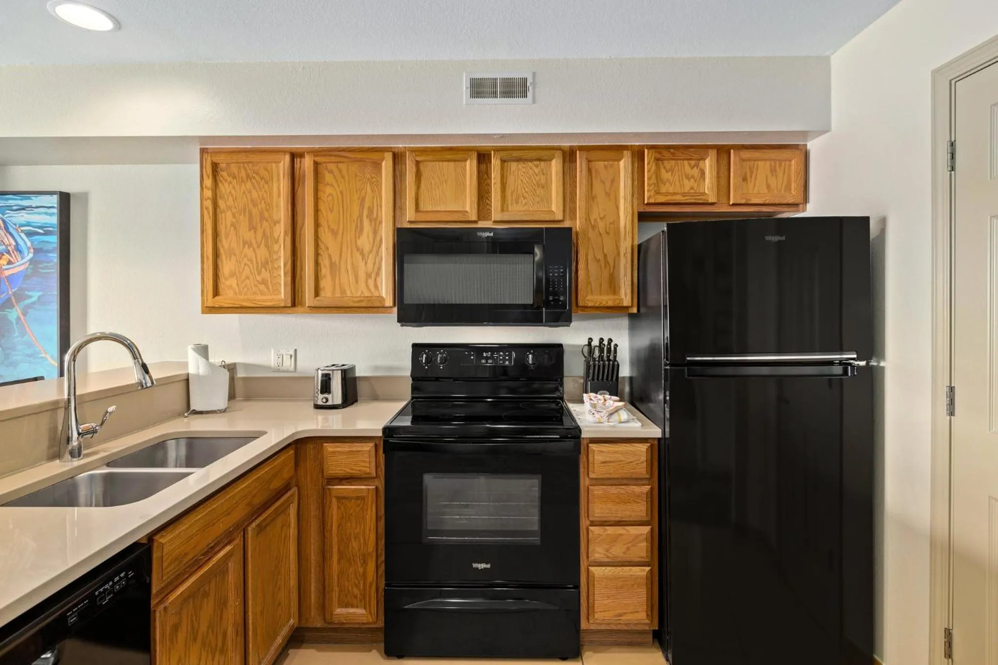 Communal kitchen in WorldMark Lake of the Ozarks