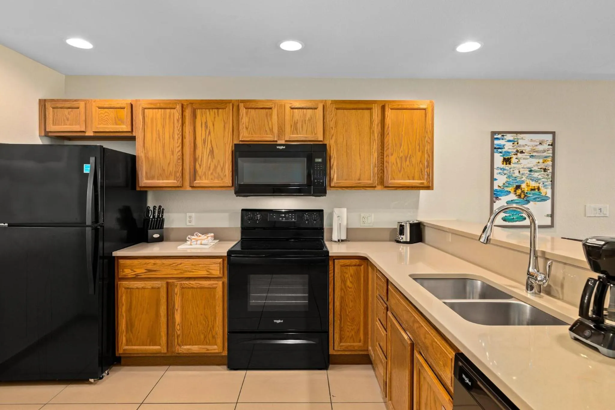 Communal kitchen in WorldMark Lake of the Ozarks