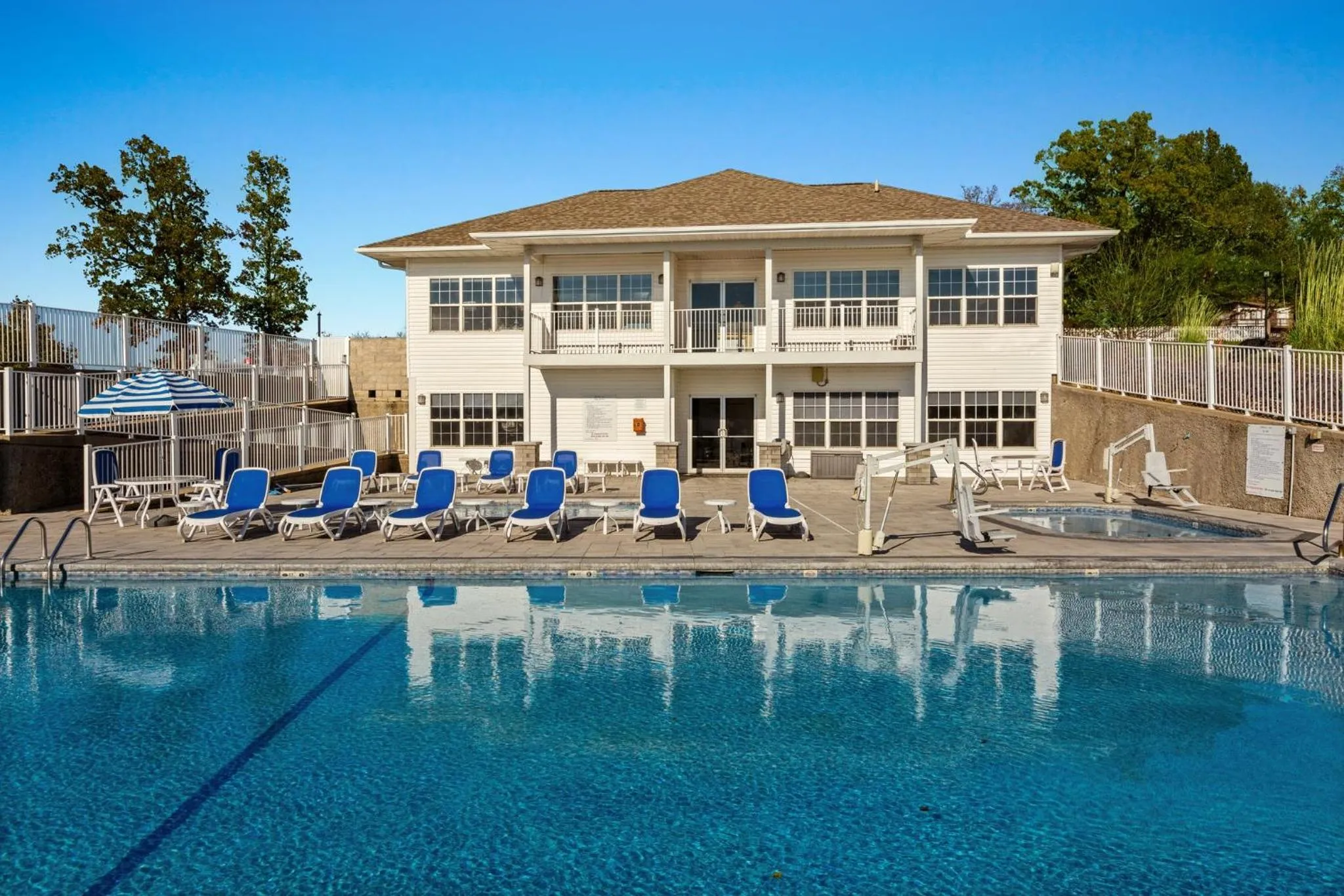Swimming pool in WorldMark Lake of the Ozarks