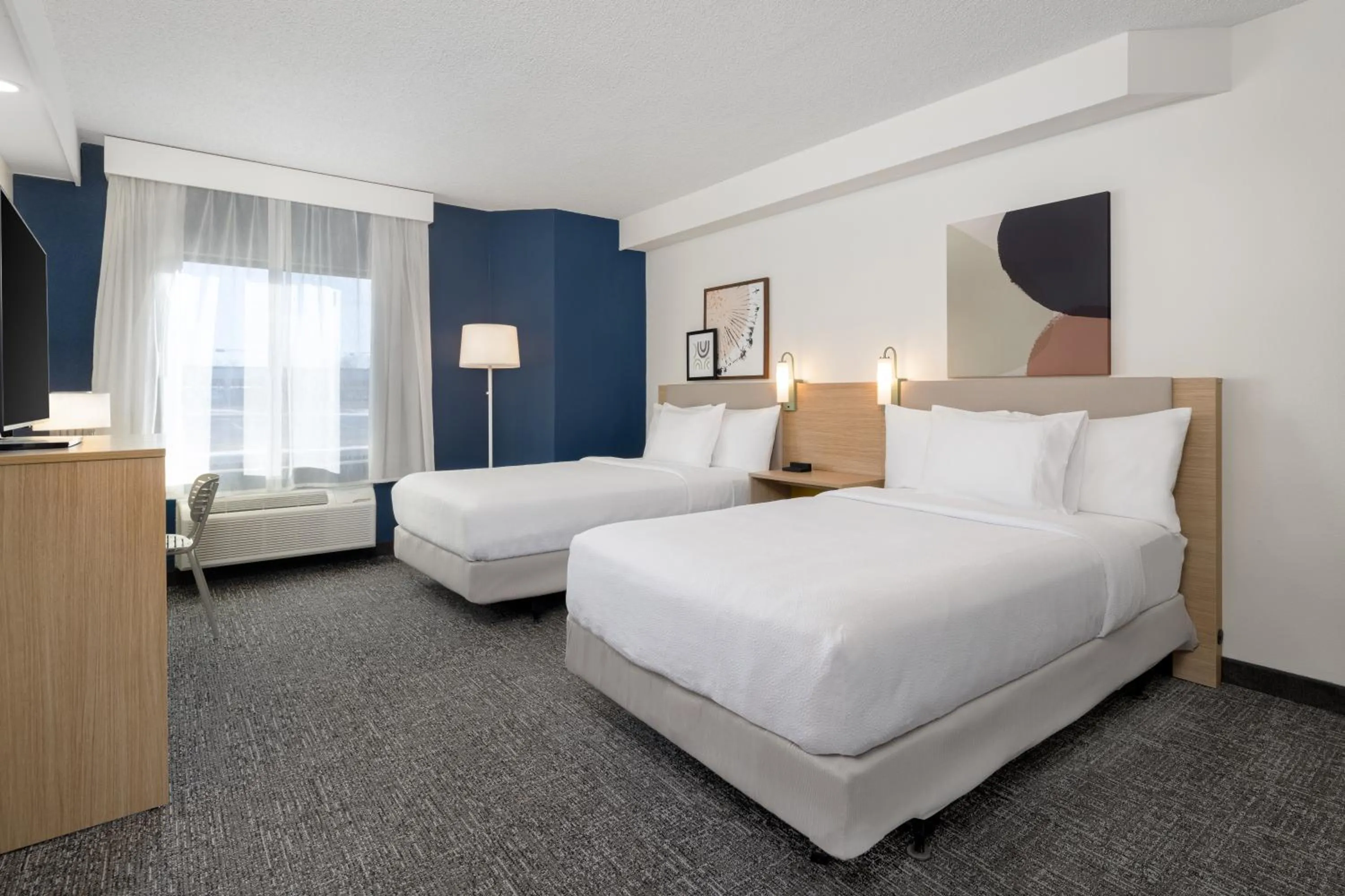 Photo of the whole room, Bed in Quality Inn Bentonville-Rogers