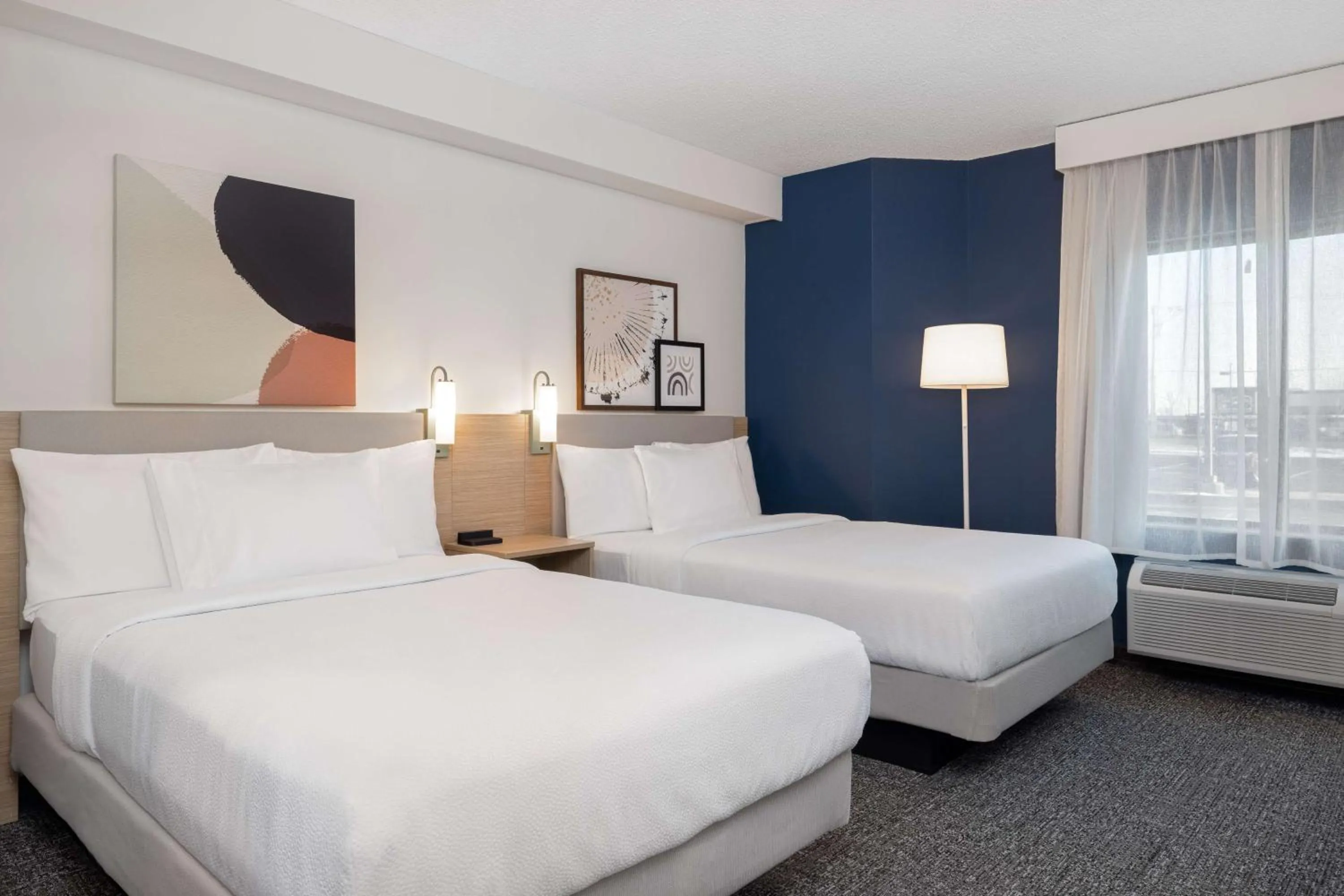 Bed in Quality Inn Bentonville-Rogers