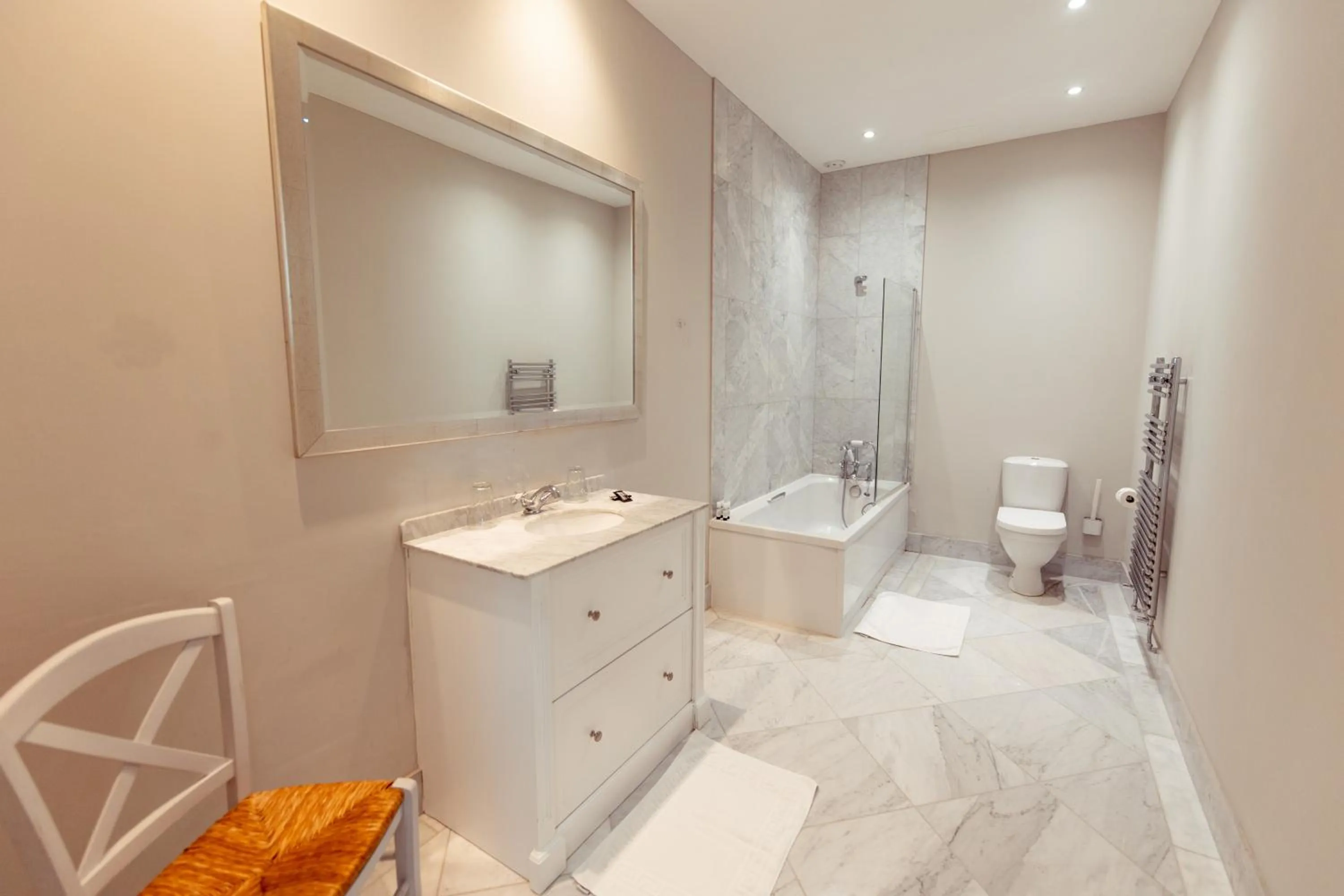 The Chatsworth Hotel