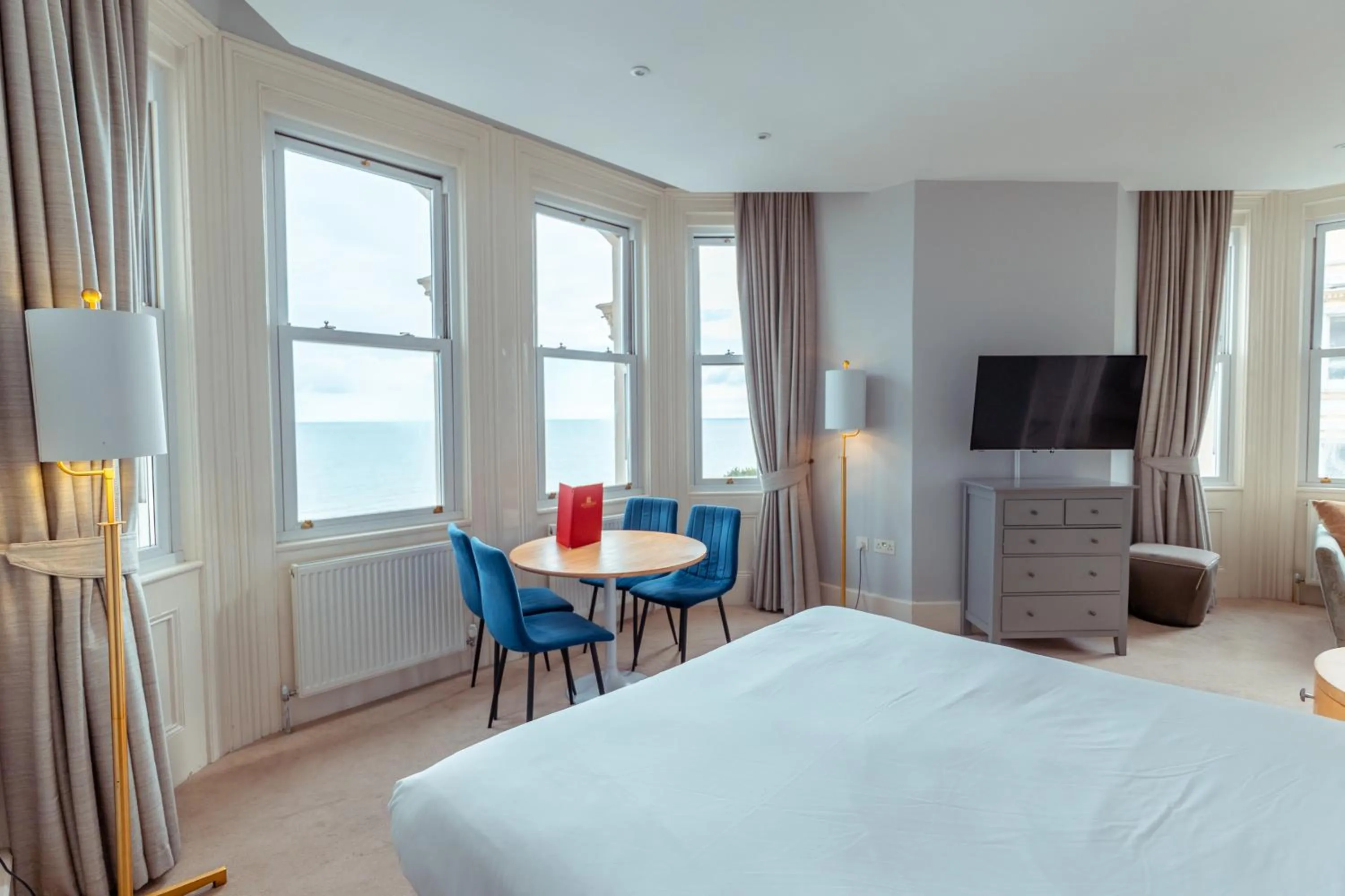 Bed in The Chatsworth Hotel