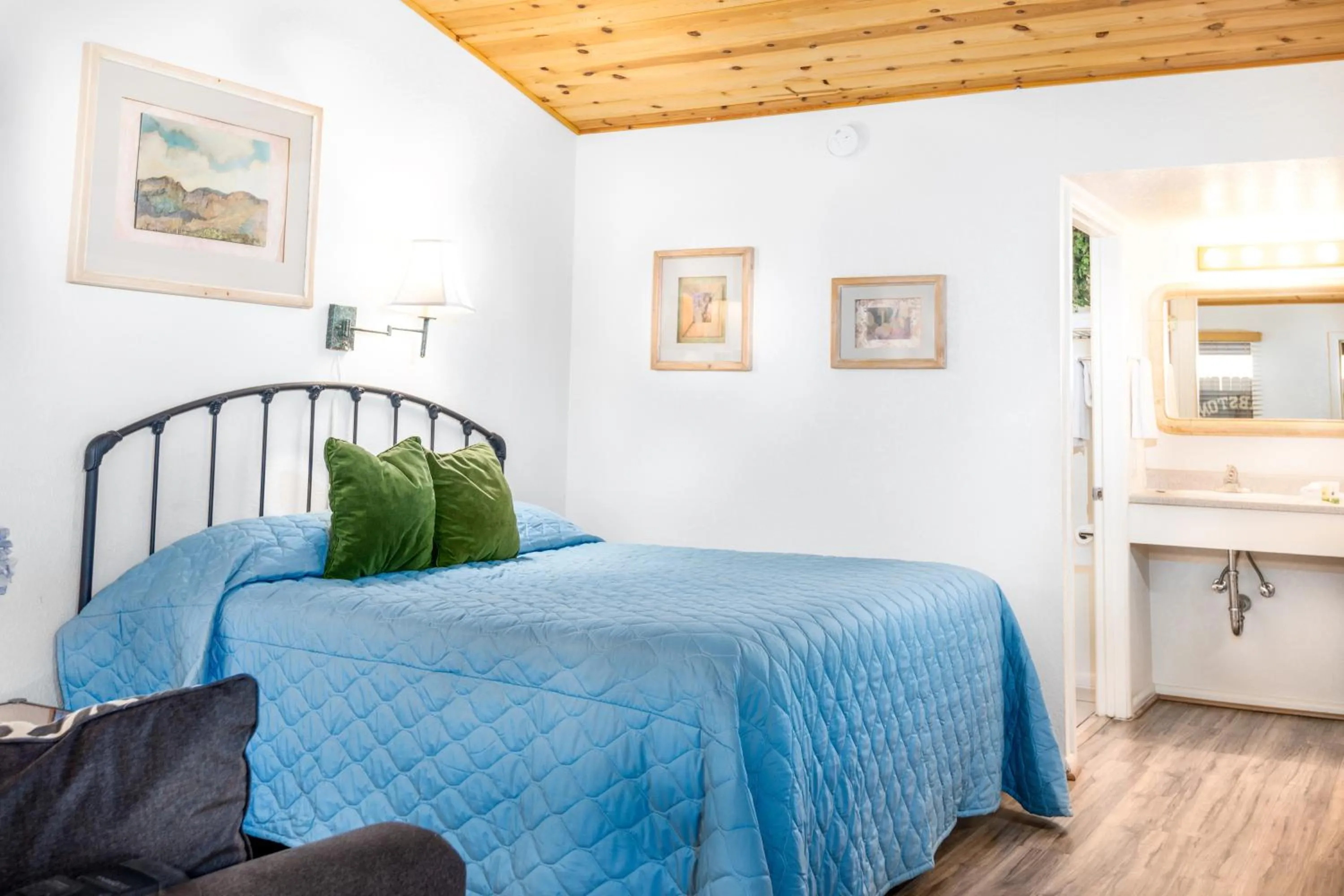 King Room in Larian Motel
