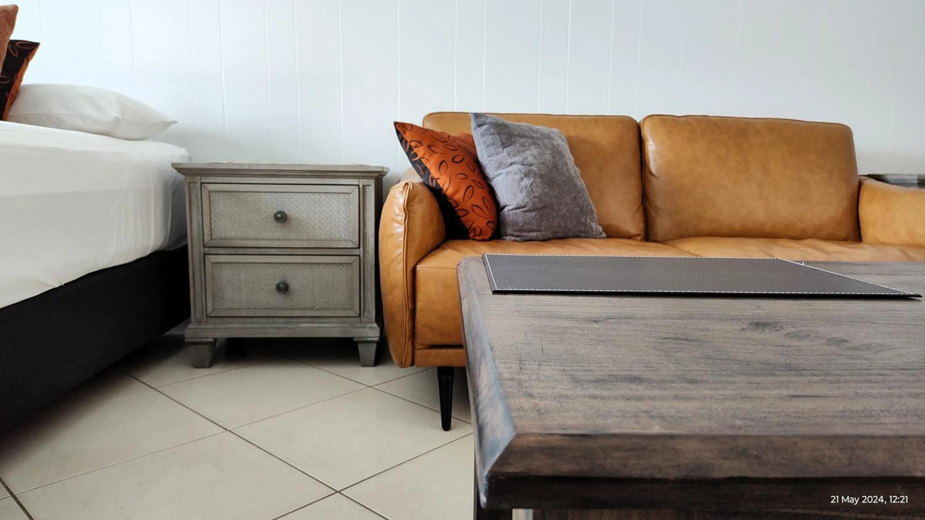 Bedroom, Bed in Pacific Palms Motor Inn