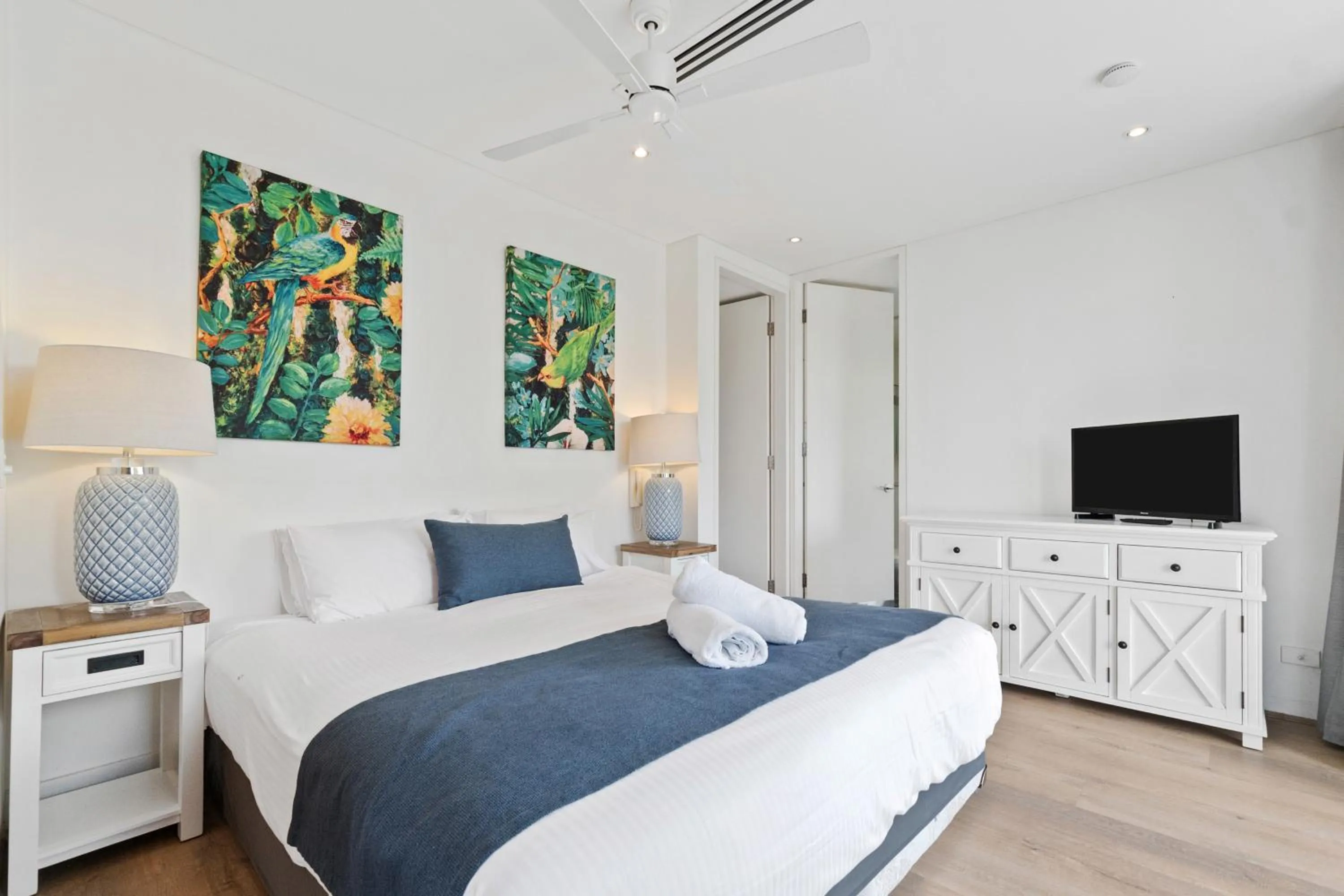 Bedroom, Bed in The Rise Noosa