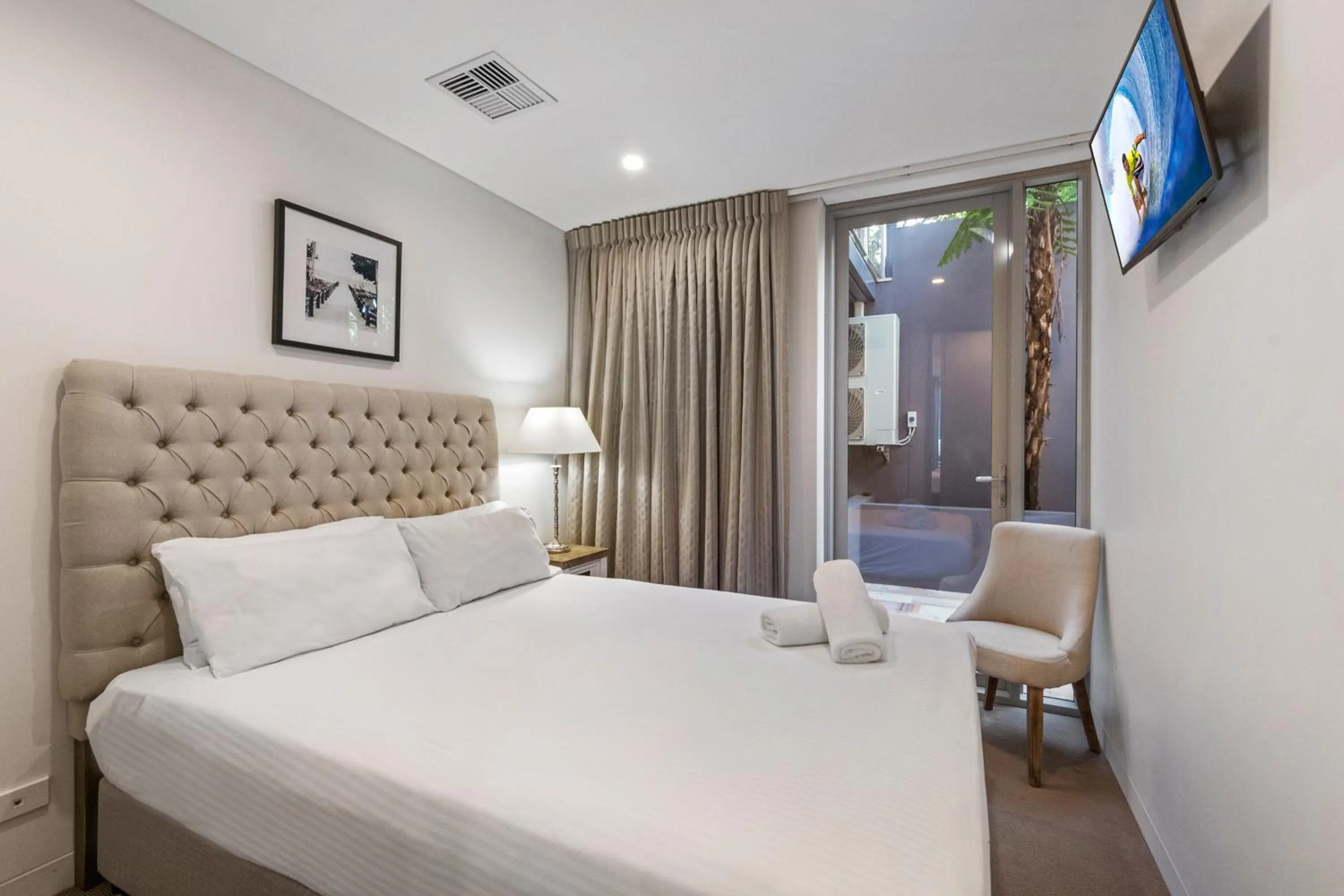 Bedroom, Bed in The Rise Noosa