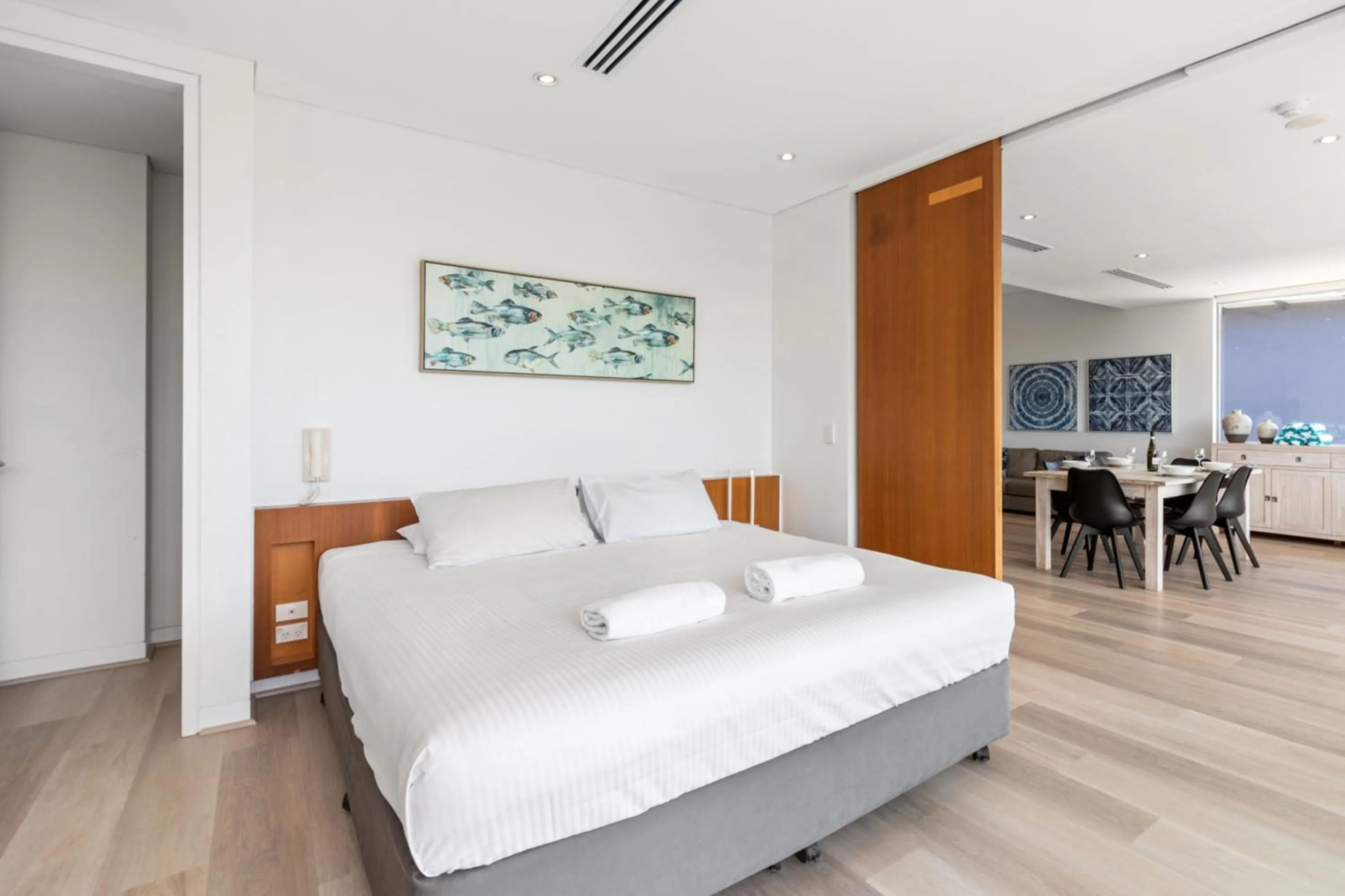 Photo of the whole room, Bed in The Rise Noosa