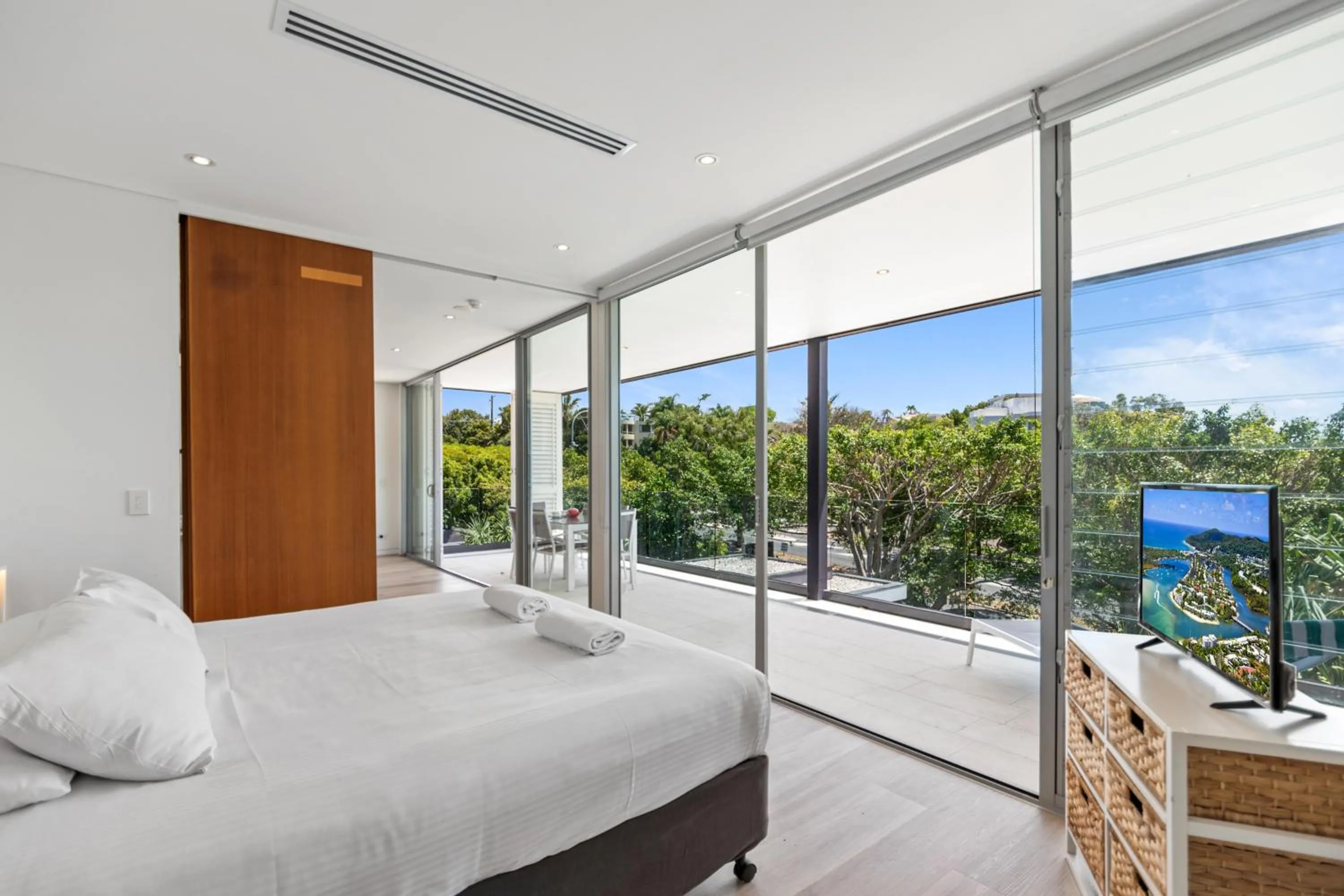 Bedroom, Bed in The Rise Noosa