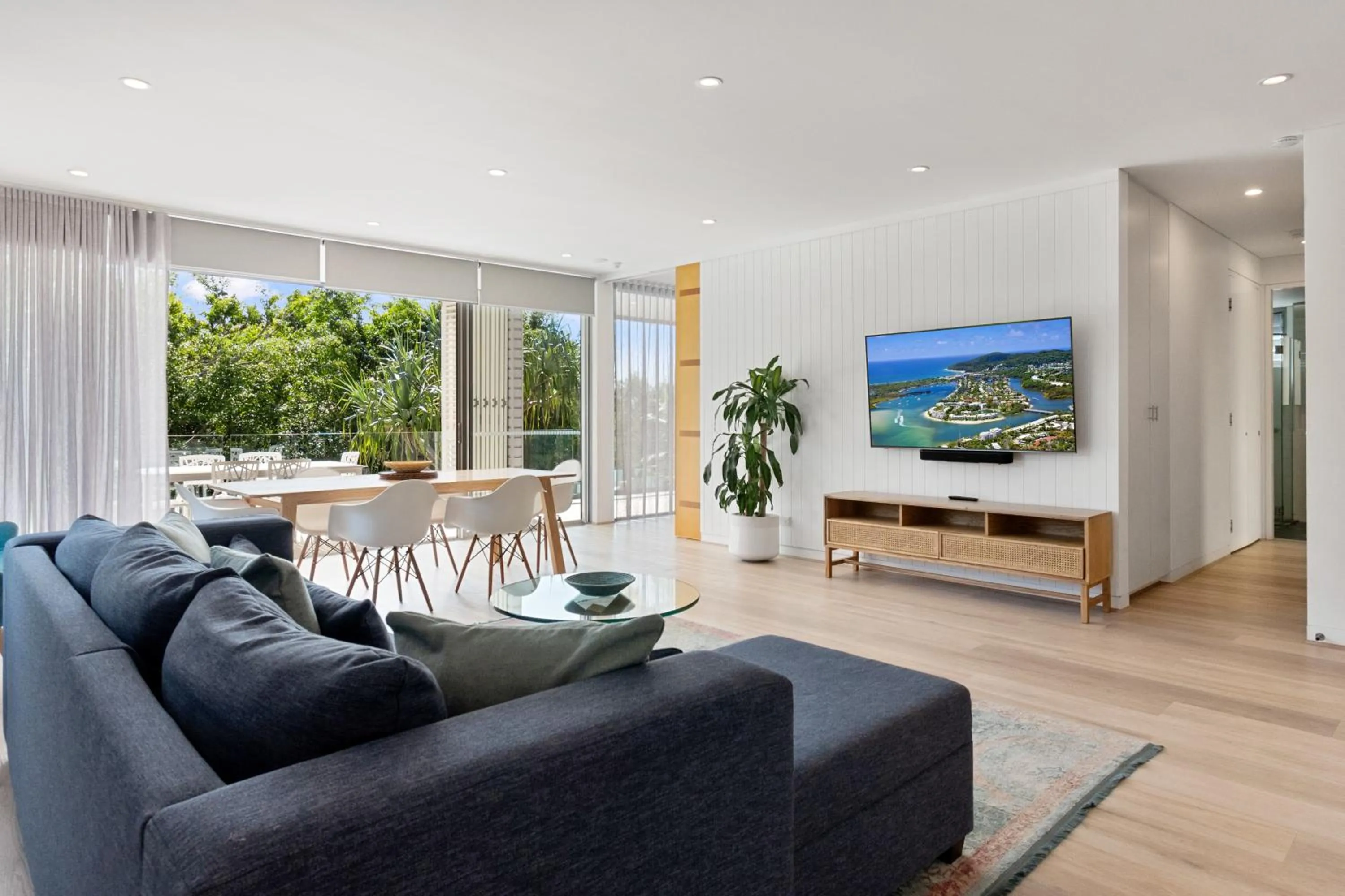 TV and multimedia in The Rise Noosa