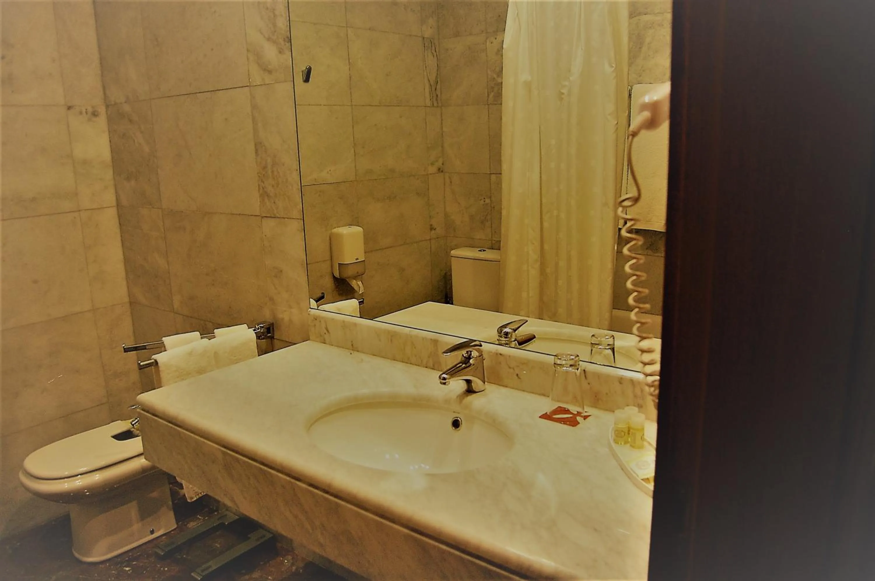 Bathroom in Quinta do Louredo Hotel