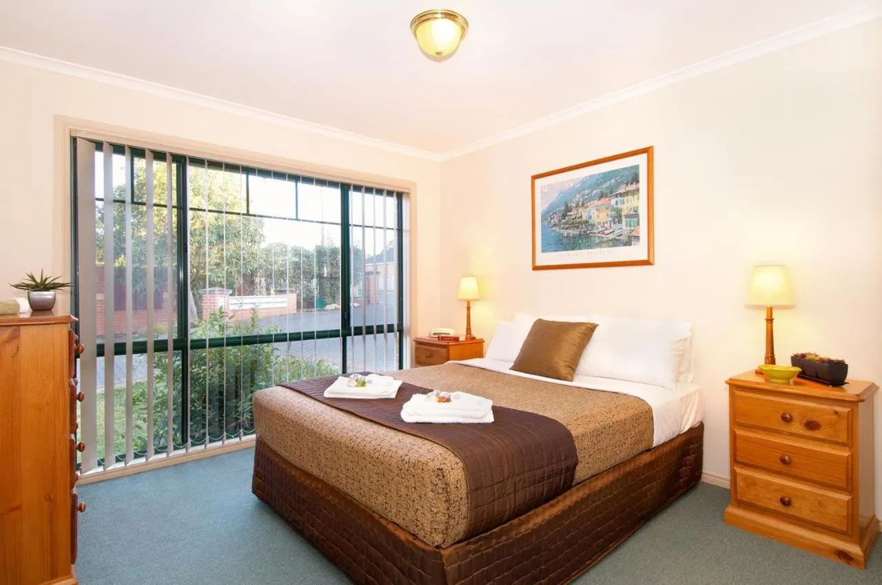 Bed in Mount Waverley Townhouses