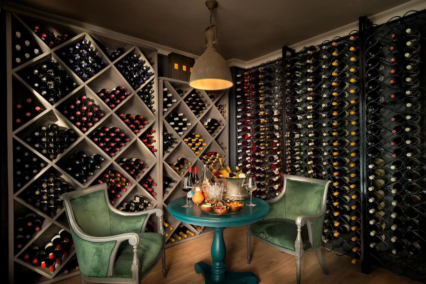 Alcoholic drinks in Anantara Stanley & Livingstone Victoria Falls Hotel