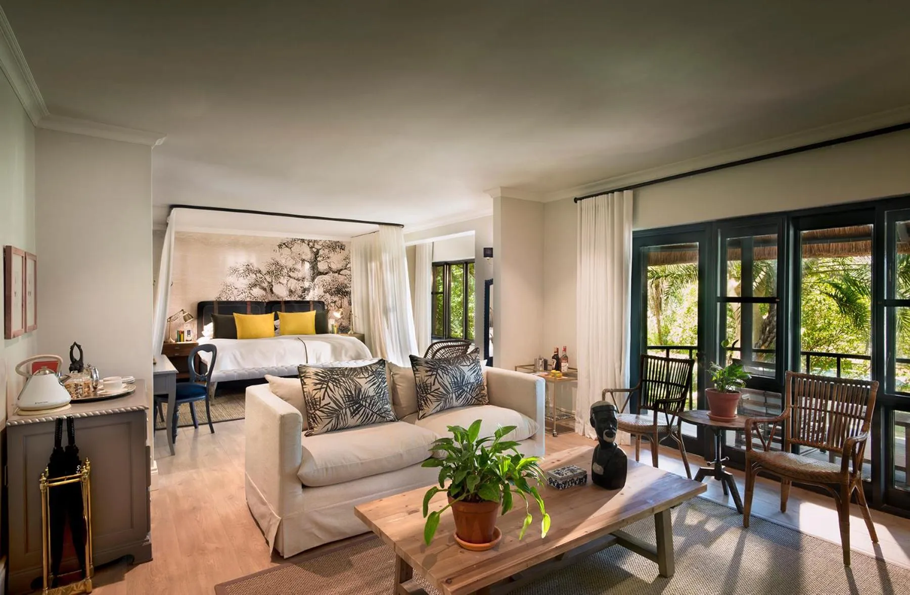 Bed in Anantara Stanley & Livingstone Victoria Falls Hotel