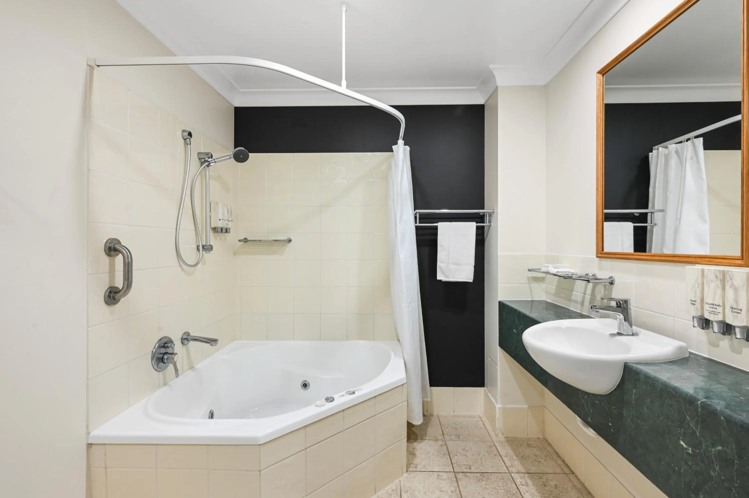 Eastgate on the Range Motel