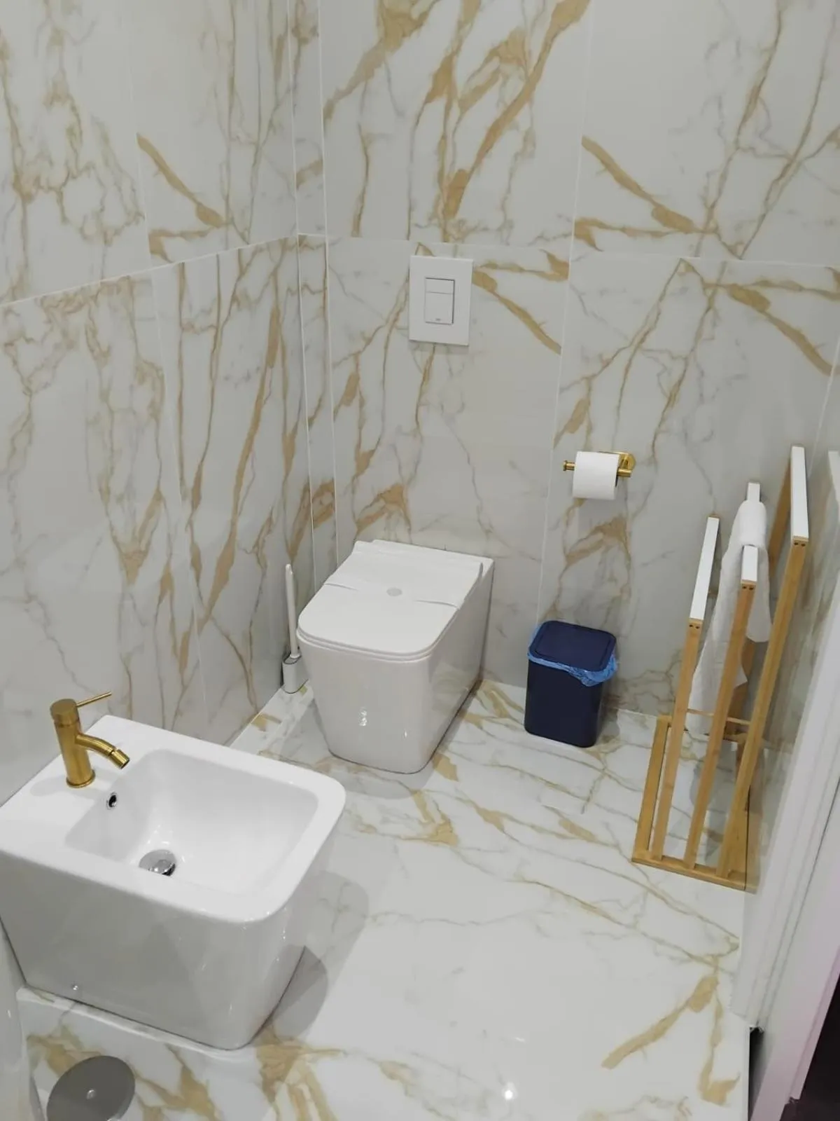 Bathroom in Tiffany & Babylon Luxury Stay