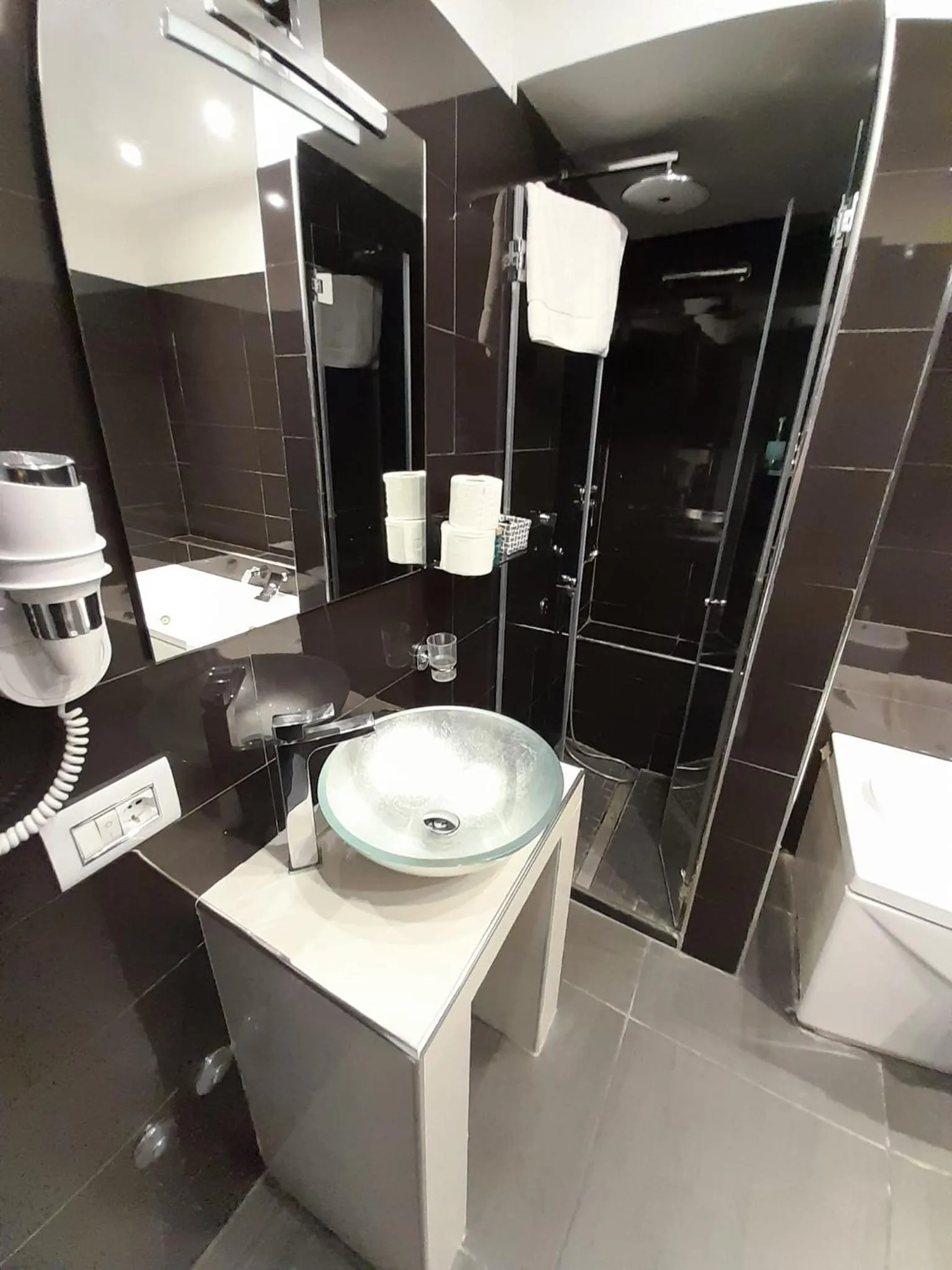 Bathroom in Tiffany & Babylon Luxury Stay